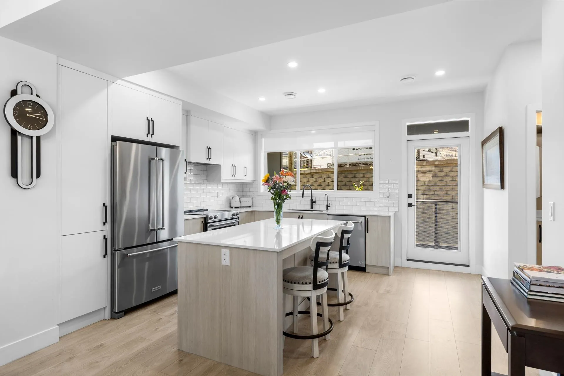 48 8000 Vedette Drive