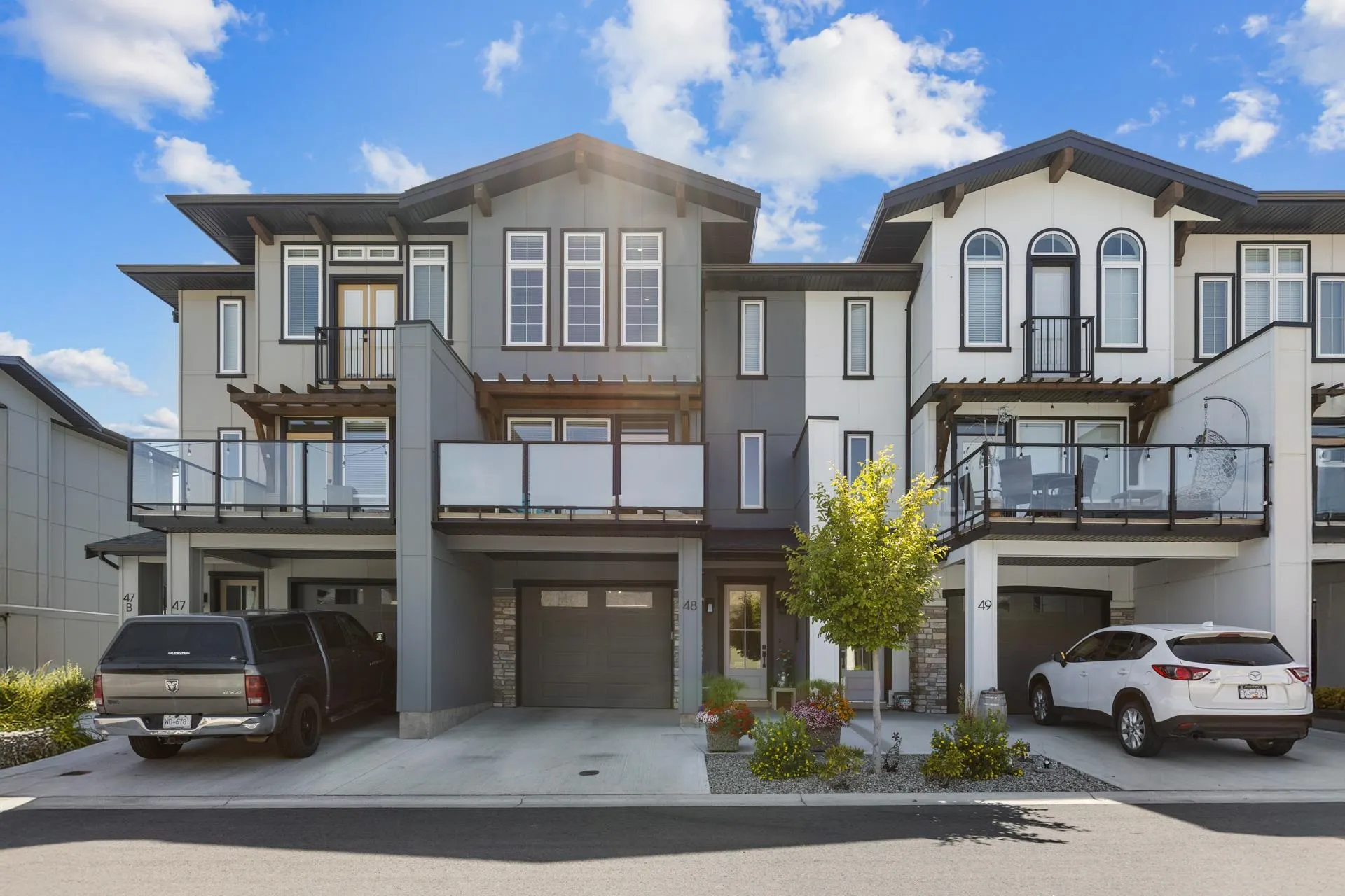 48 8000 Vedette Drive