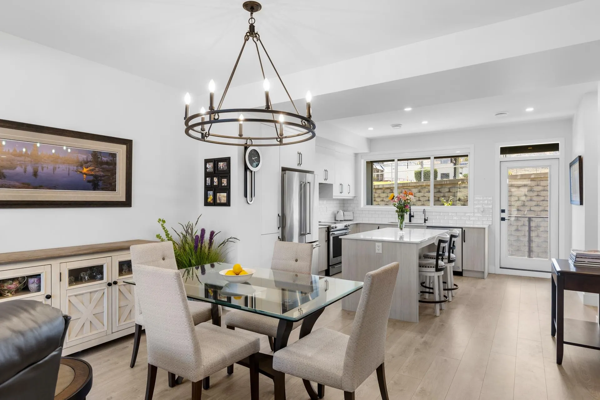 48 8000 Vedette Drive