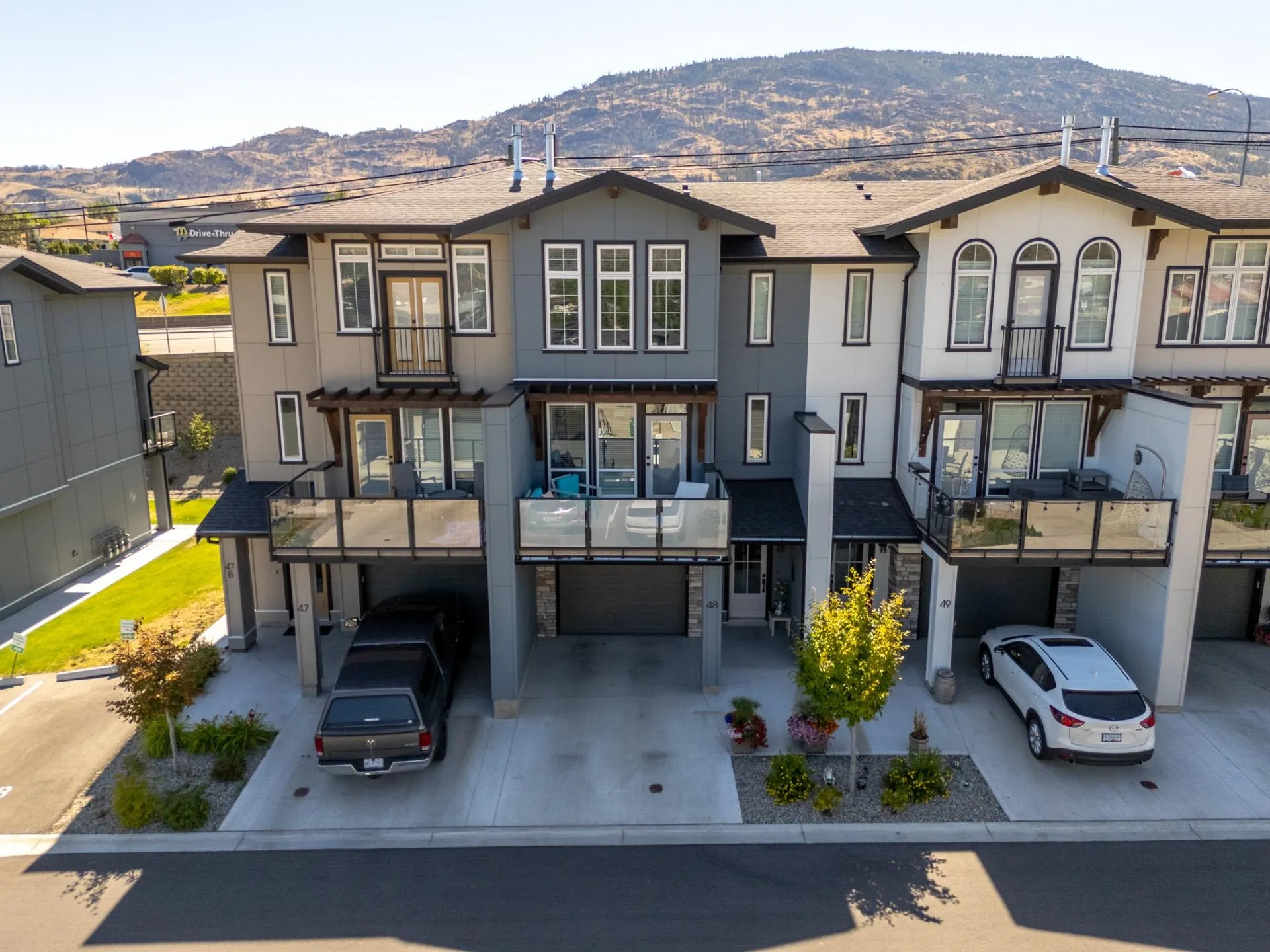 48 8000 Vedette Drive