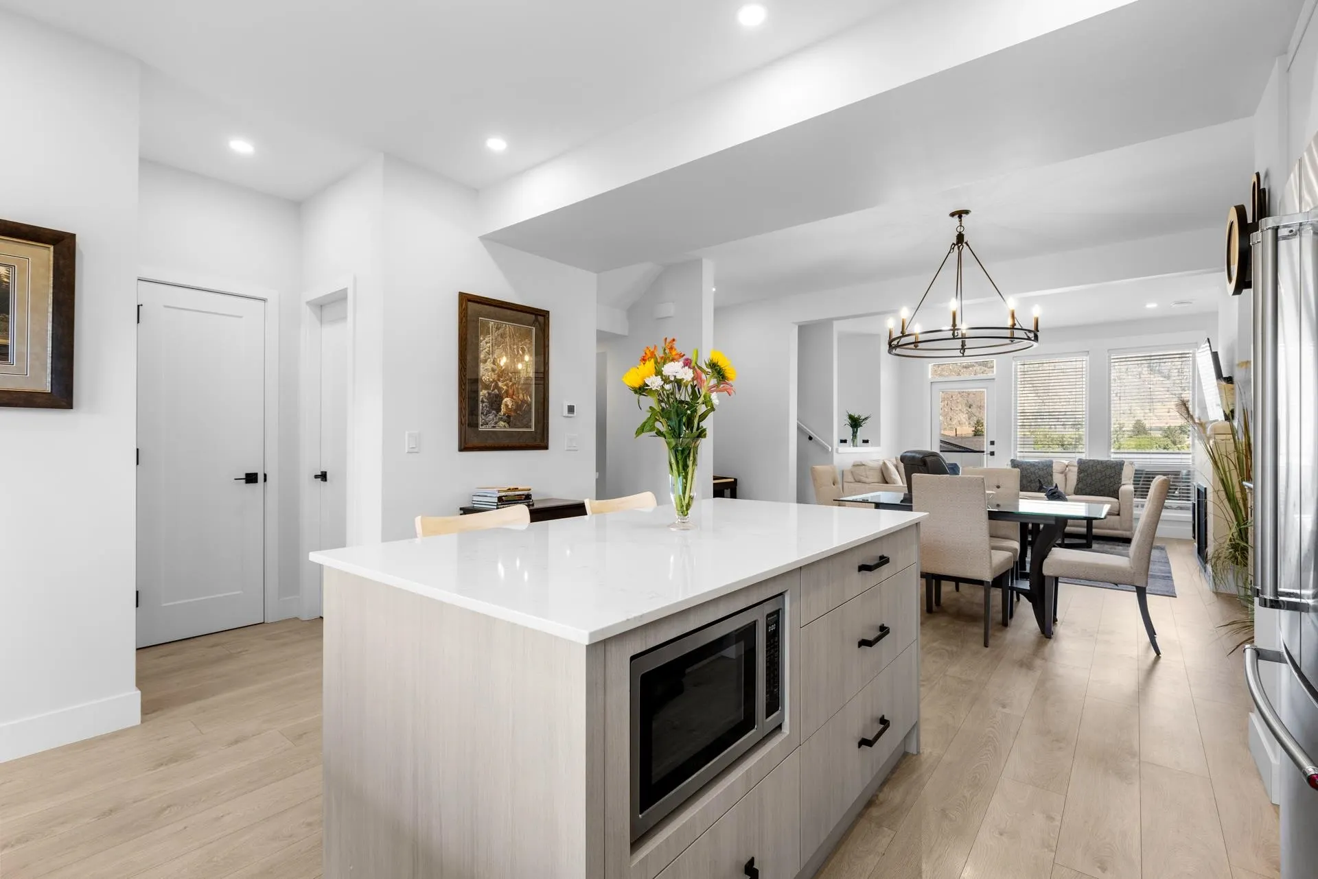 48 8000 Vedette Drive