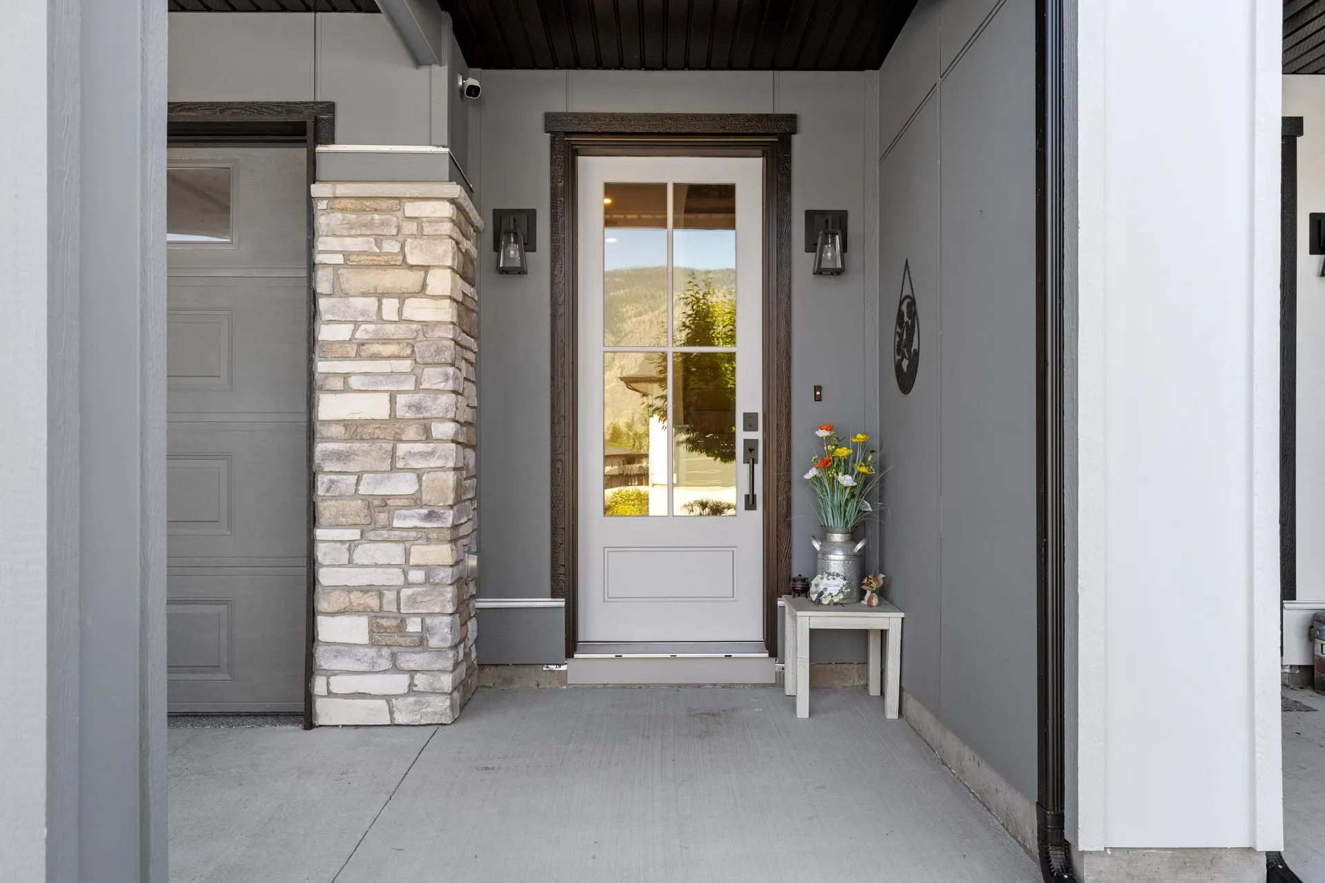 48 8000 Vedette Drive