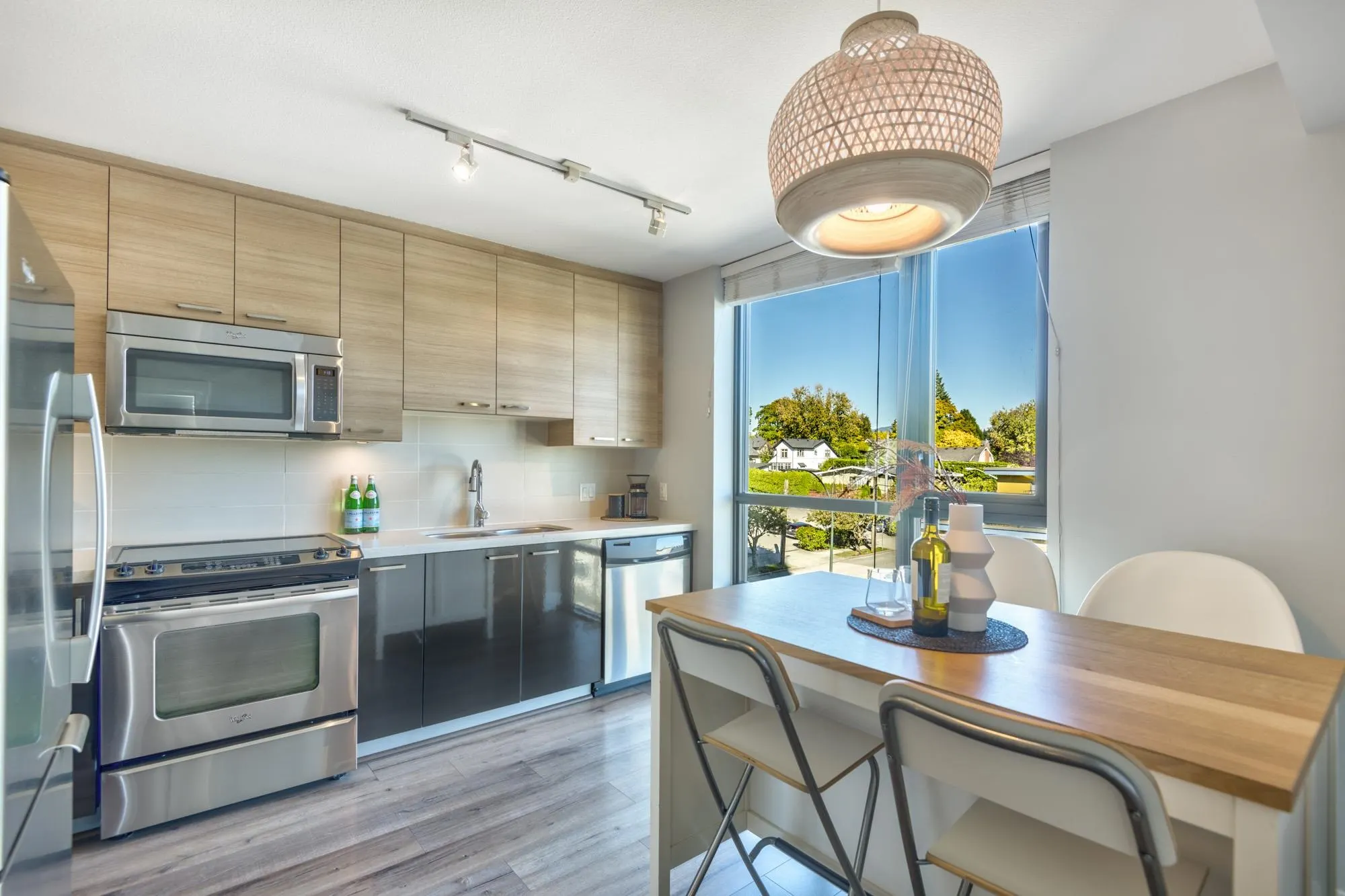 404 258 Sixth Street