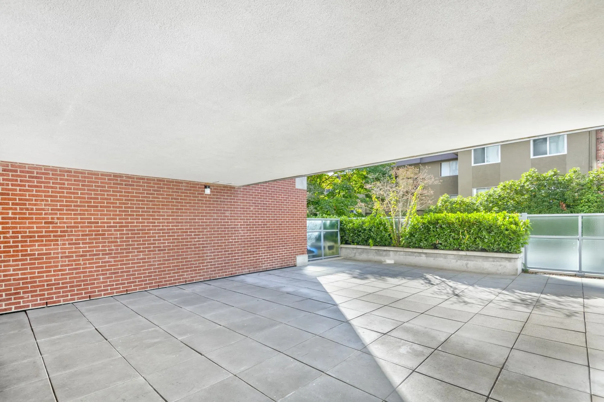 404 258 Sixth Street