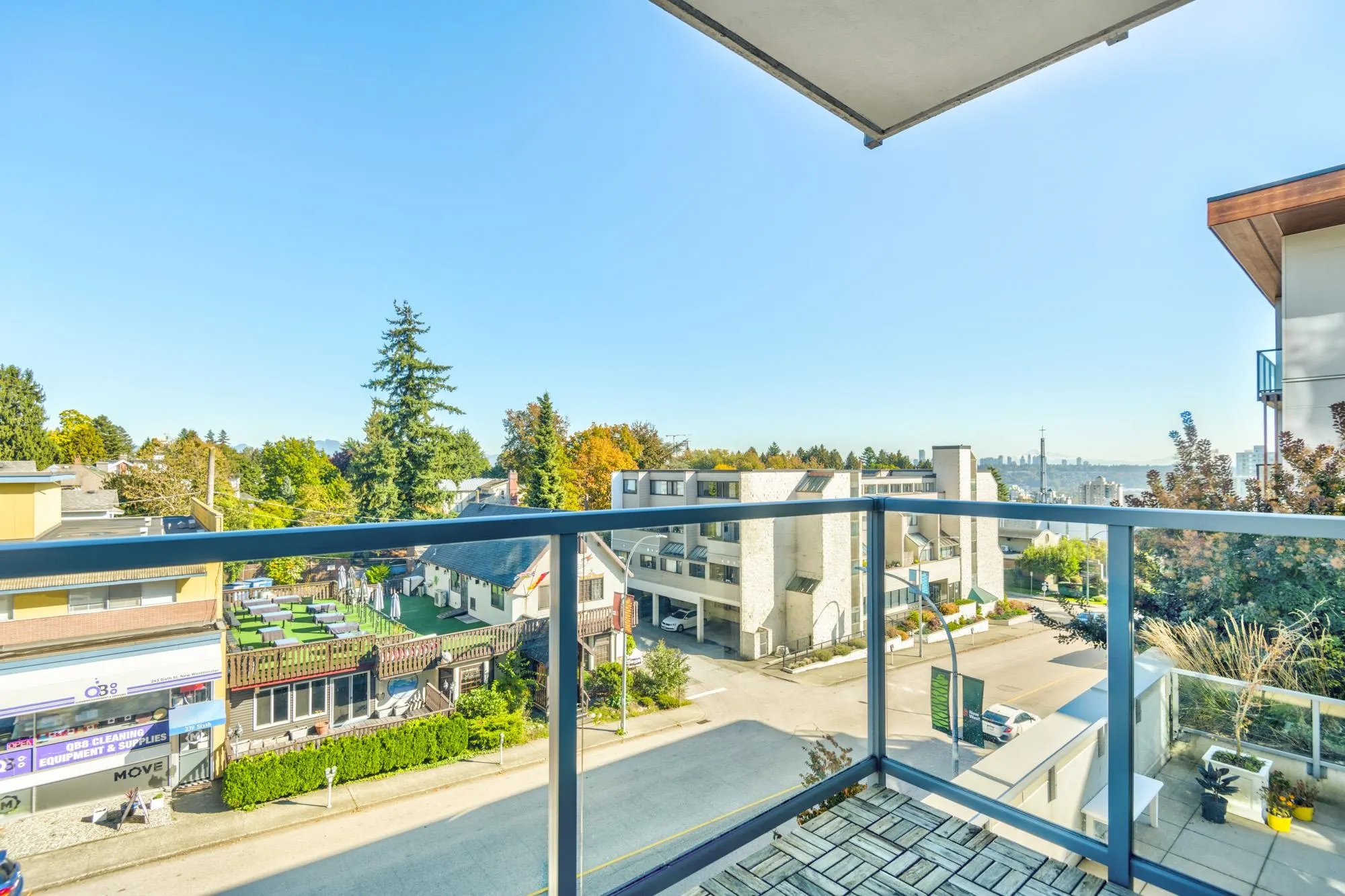 404 258 Sixth Street