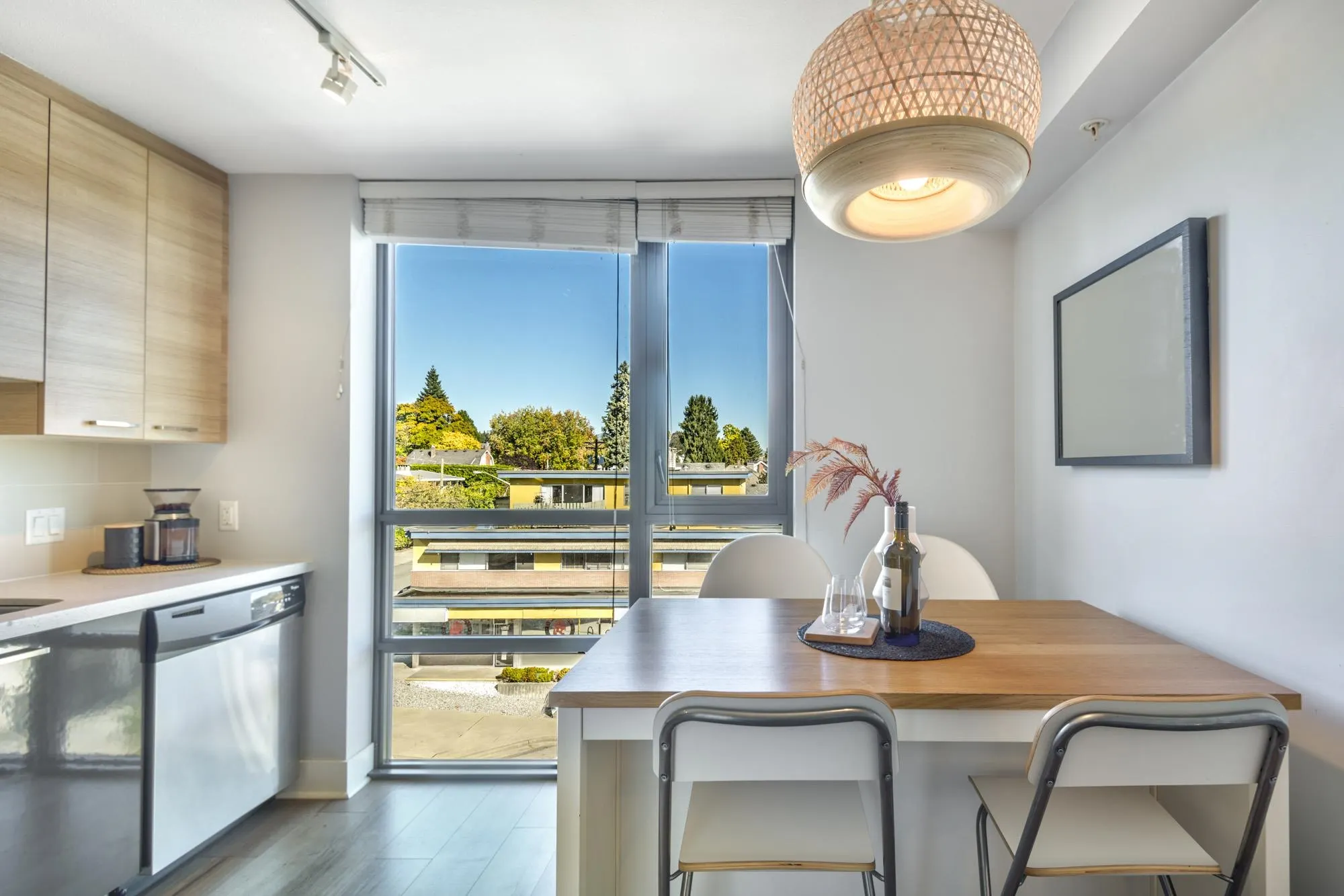 404 258 Sixth Street