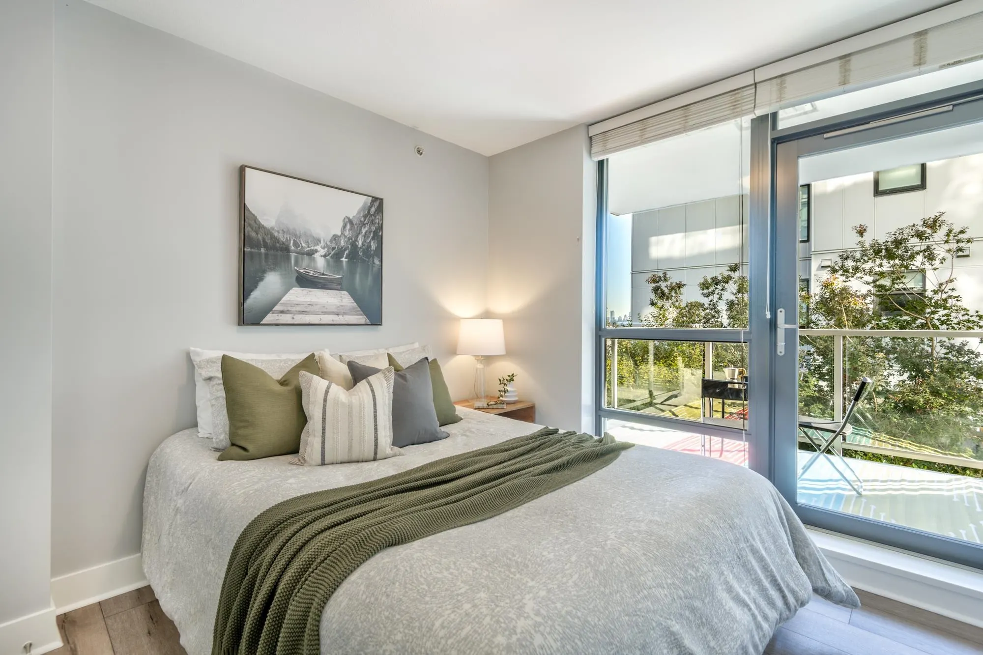 404 258 Sixth Street