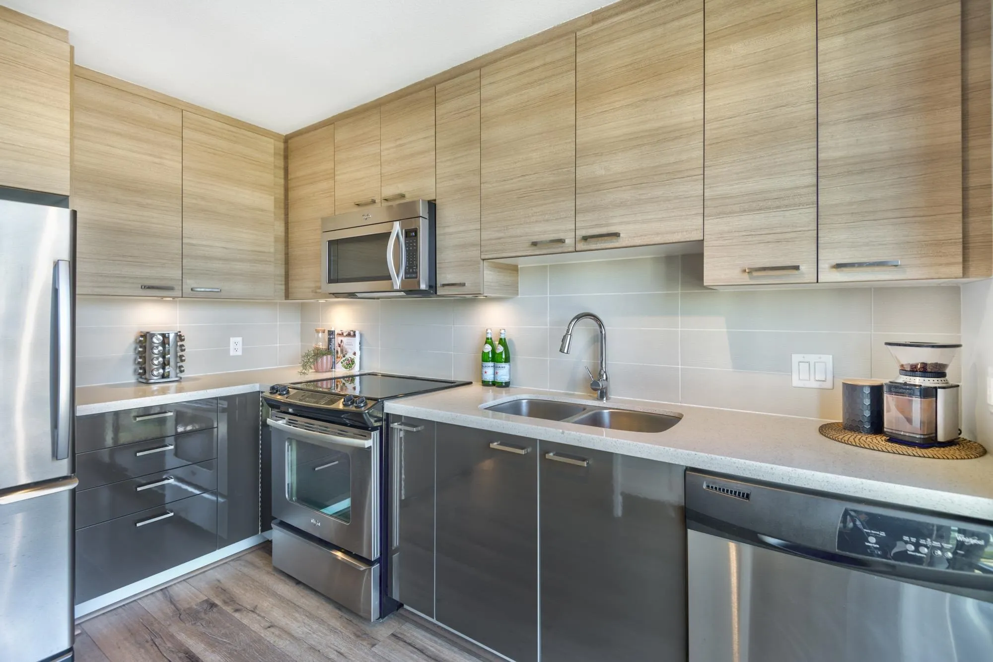 404 258 Sixth Street