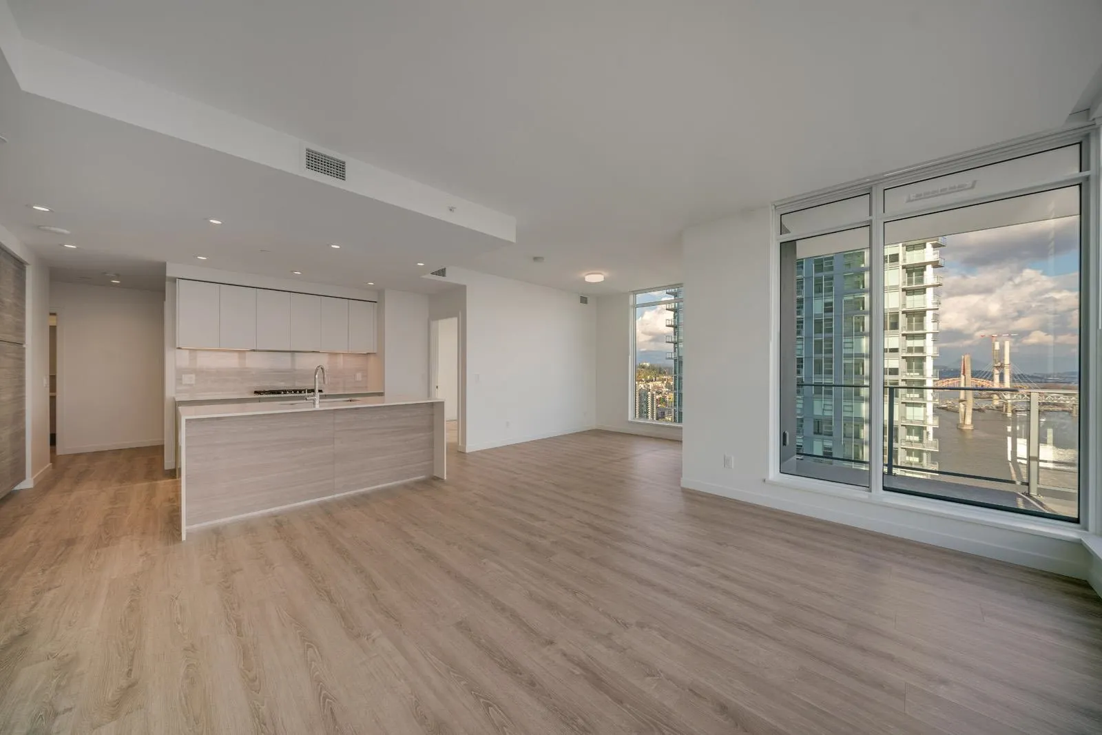 2807 680 Quayside Drive