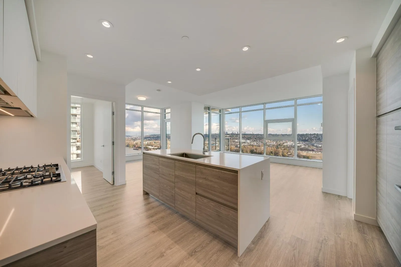 2807 680 Quayside Drive