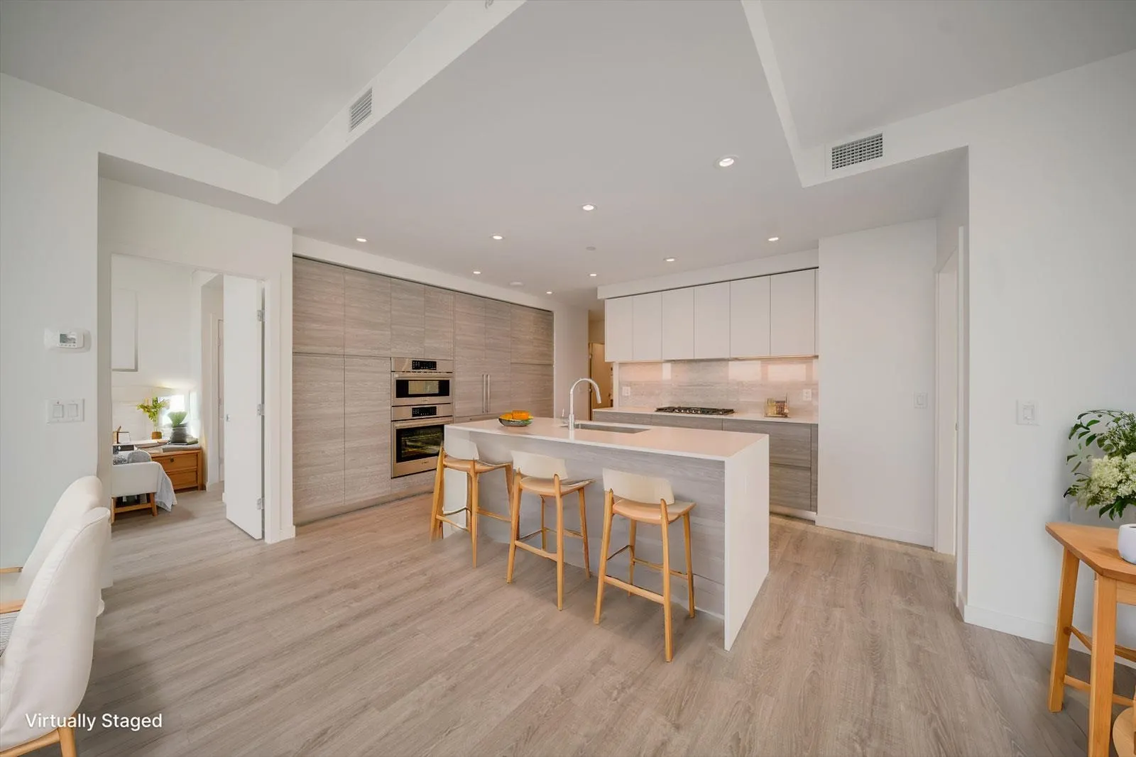2807 680 Quayside Drive