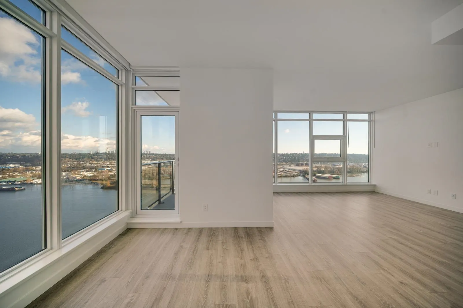 2807 680 Quayside Drive