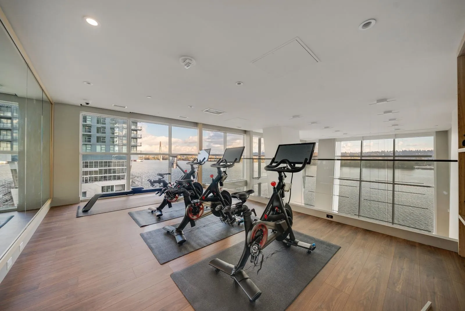 2807 680 Quayside Drive
