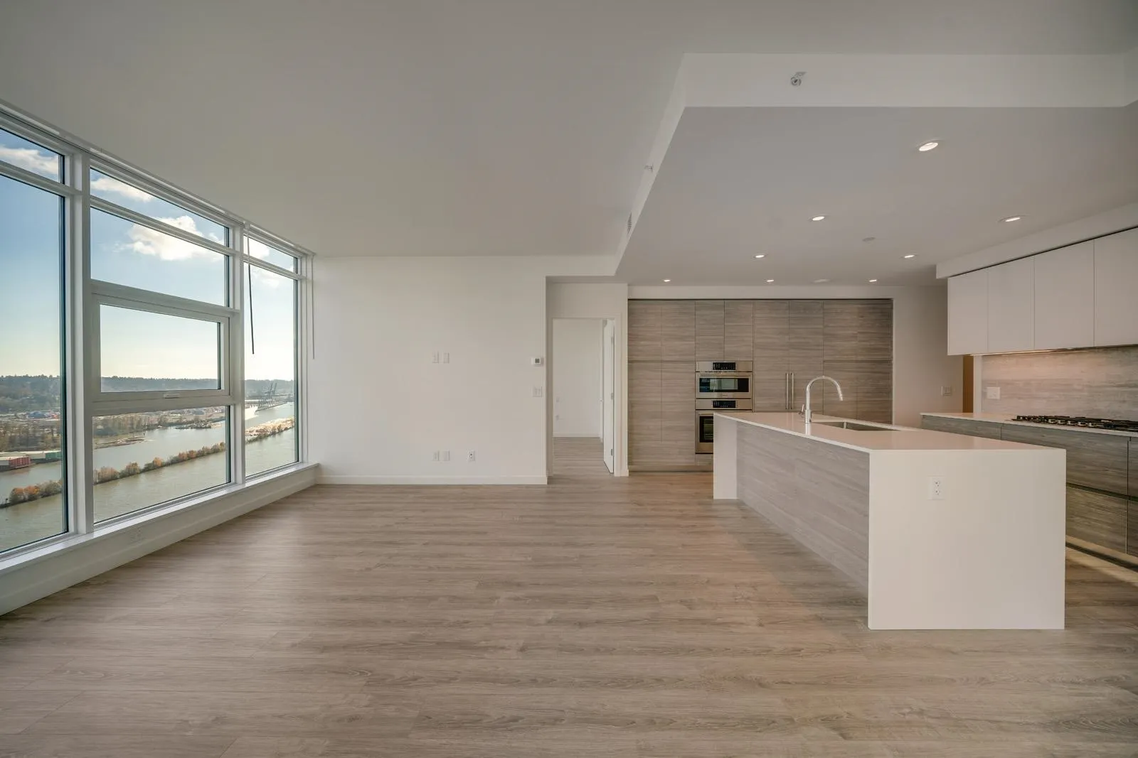 2807 680 Quayside Drive