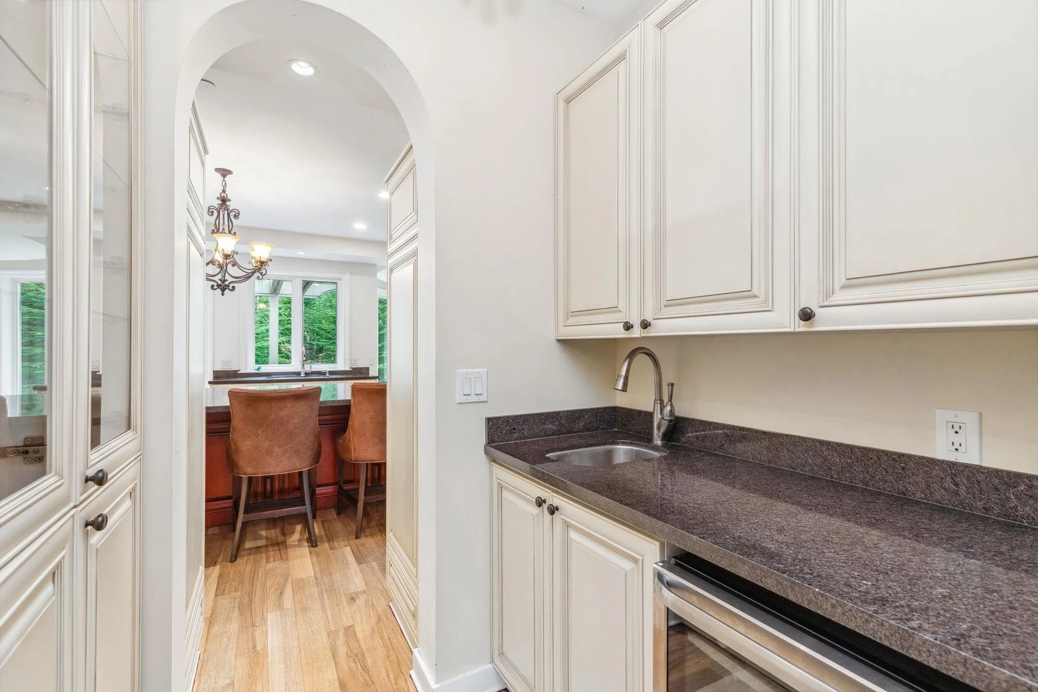 320 Forestview Lane
