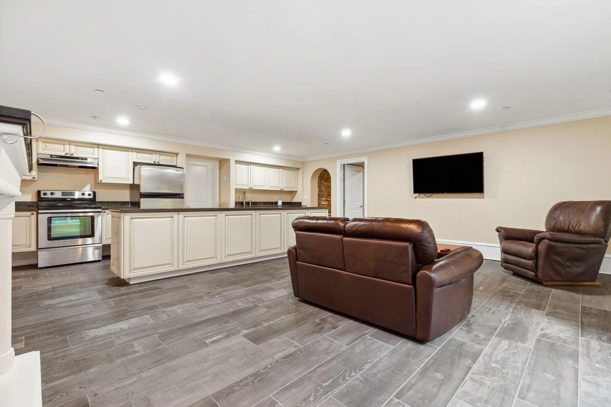 320 Forestview Lane