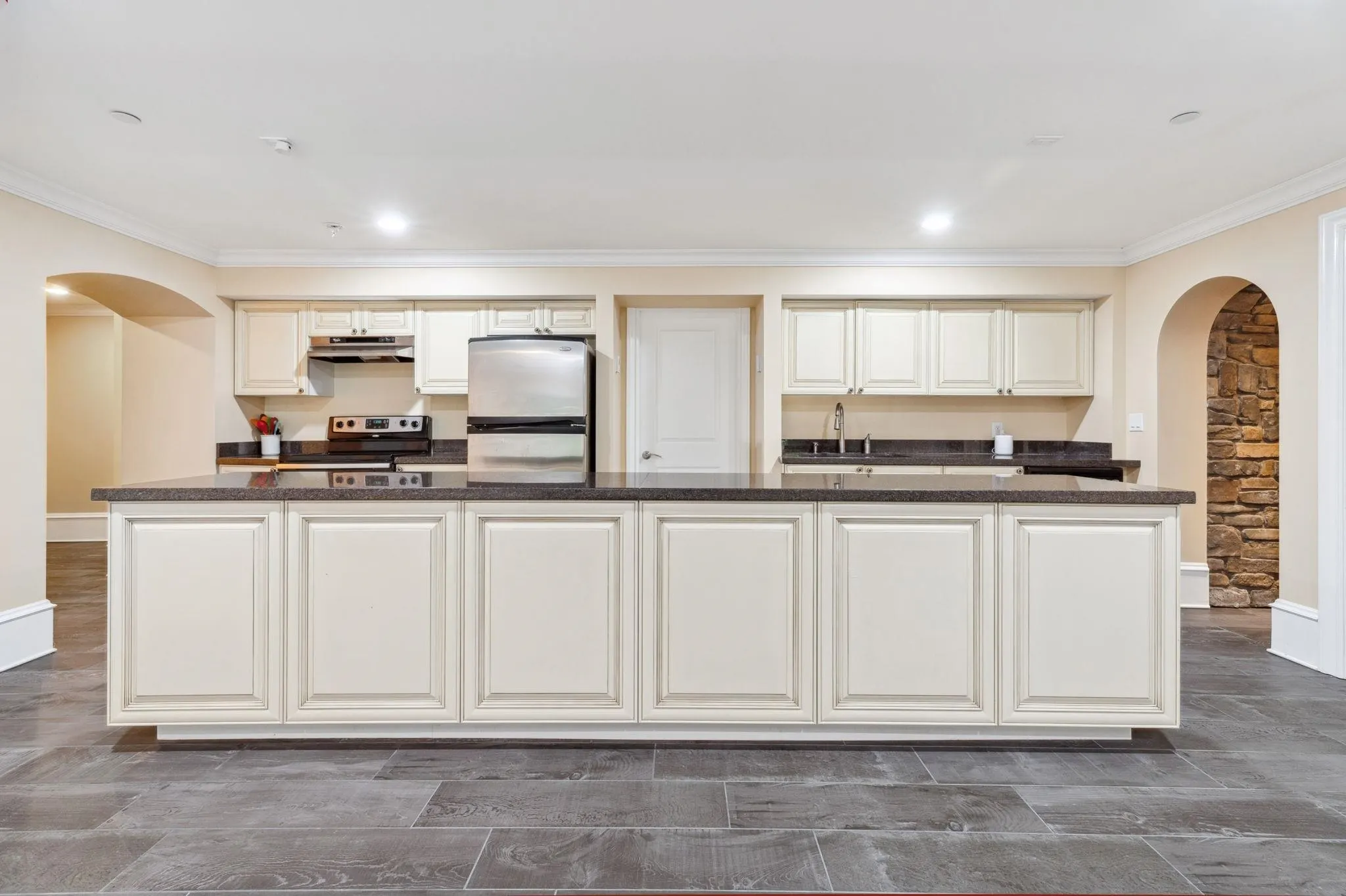 320 Forestview Lane