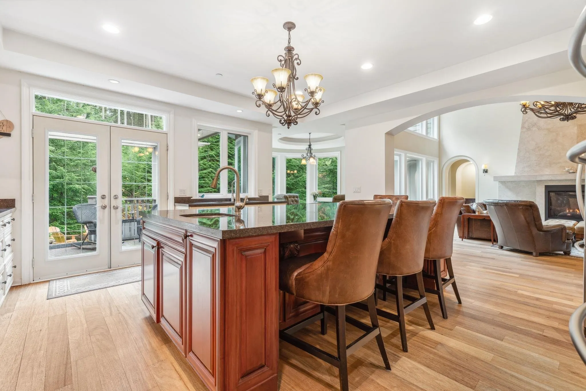 320 Forestview Lane