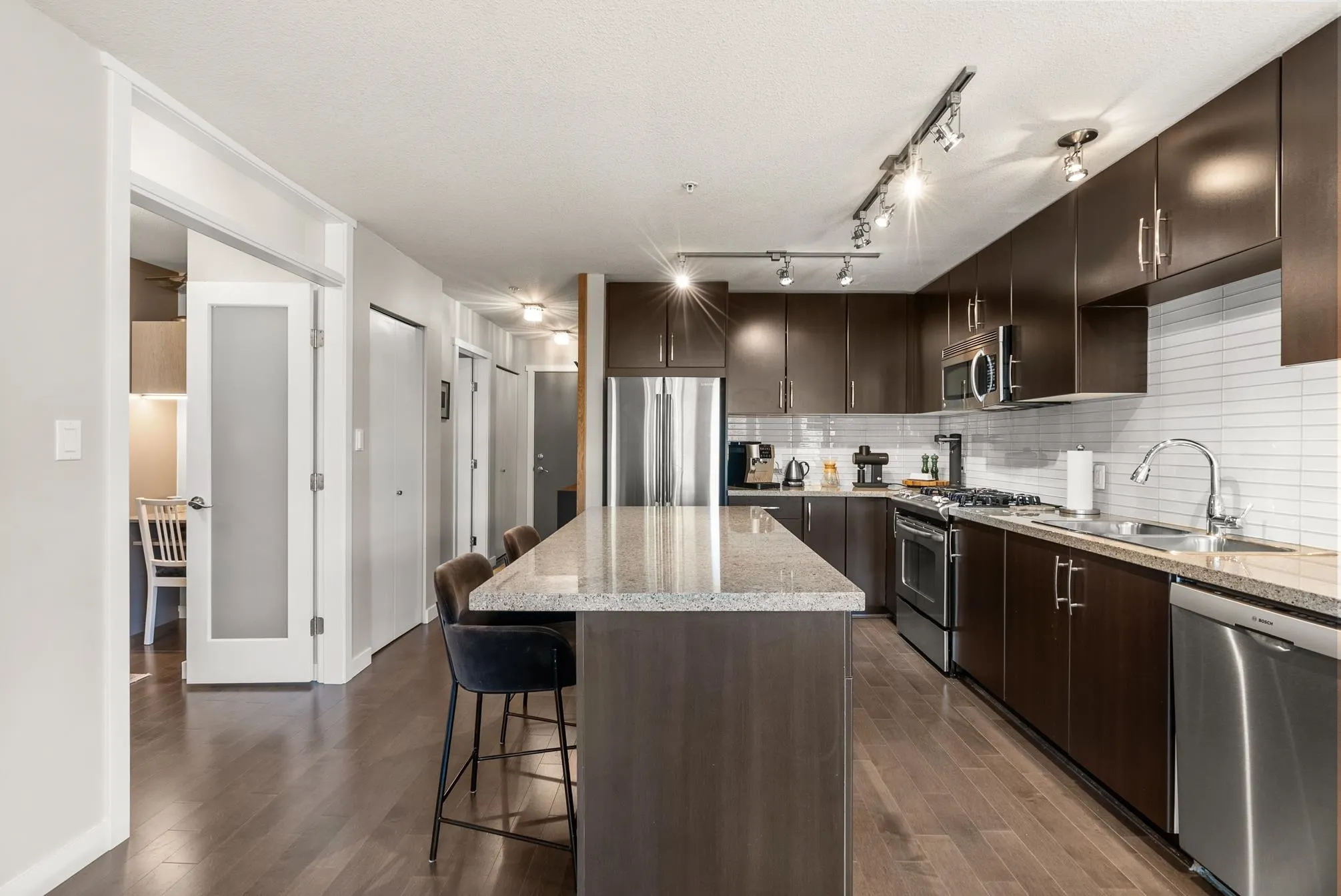 313 701 Klahanie Drive