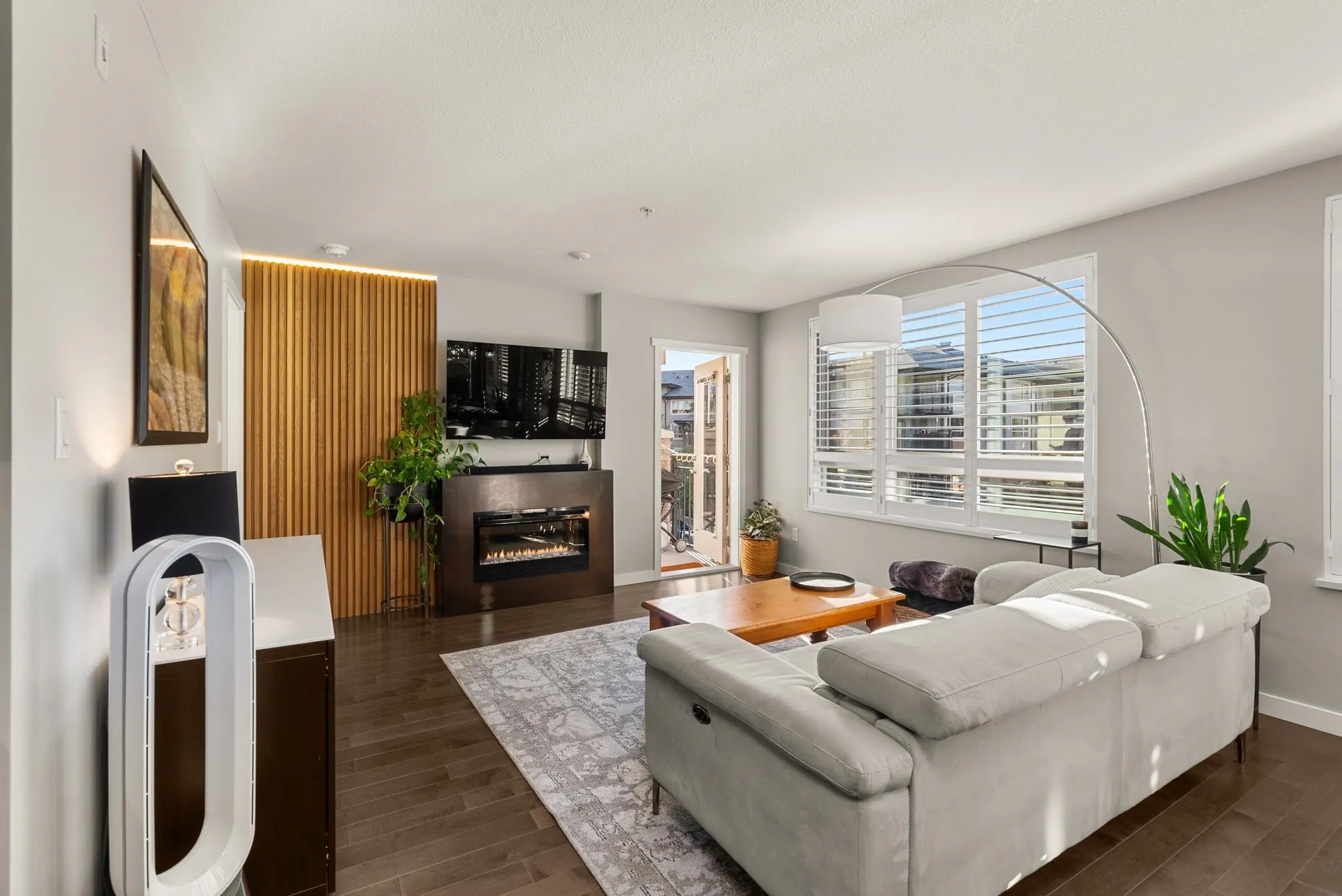 313 701 Klahanie Drive