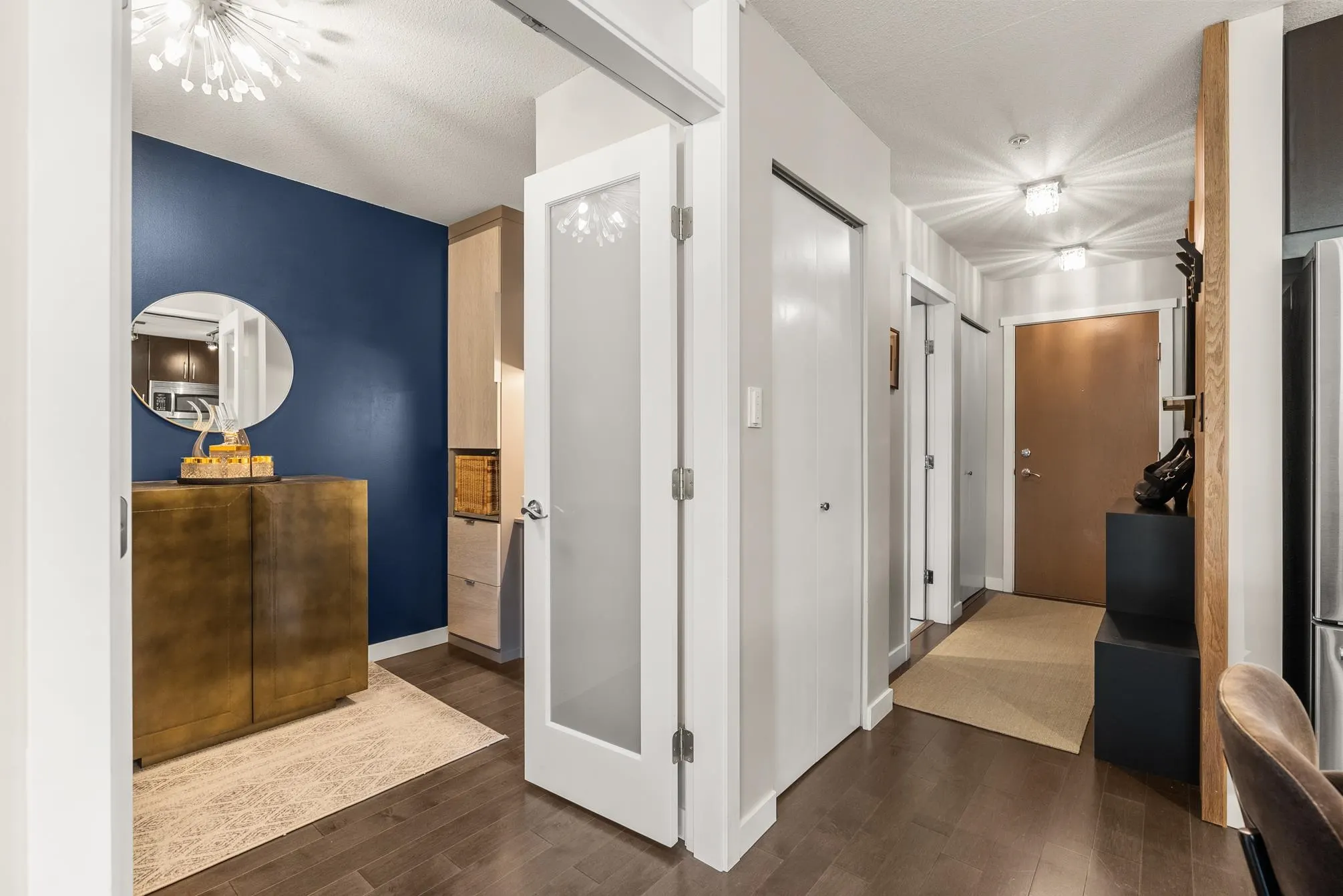 313 701 Klahanie Drive