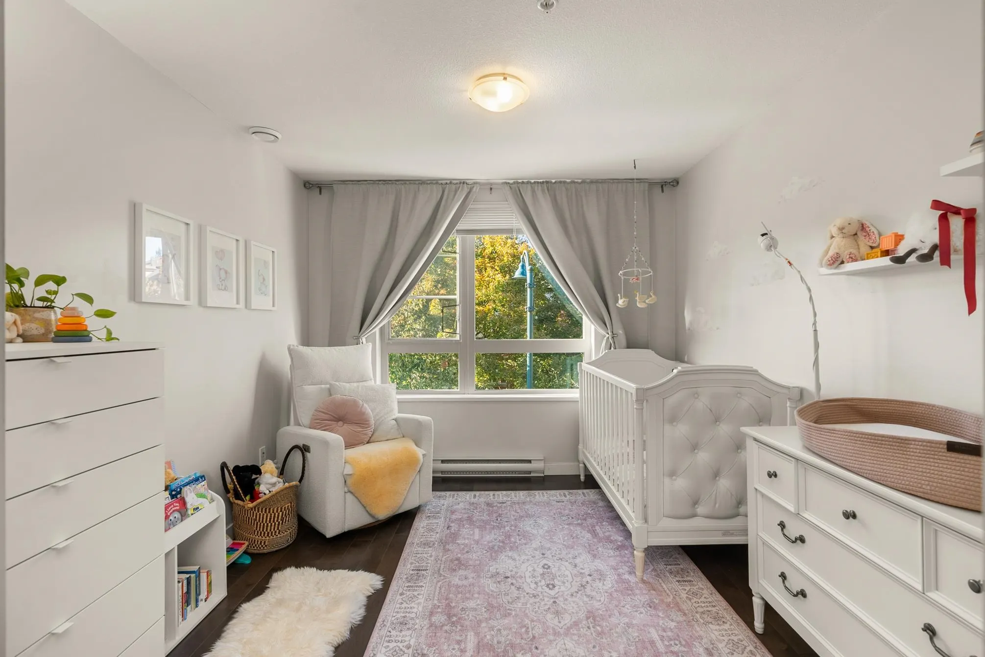 313 701 Klahanie Drive