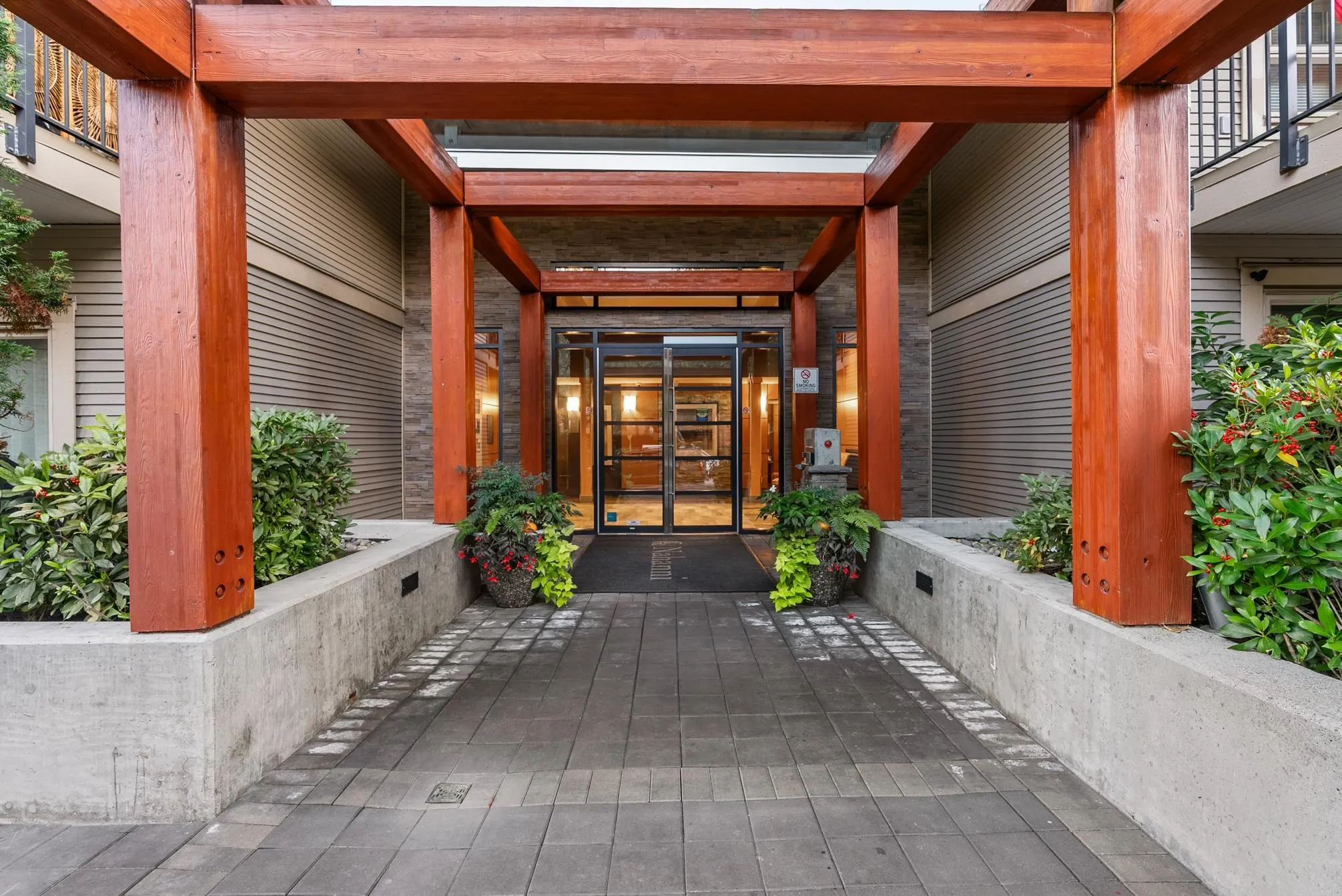 313 701 Klahanie Drive