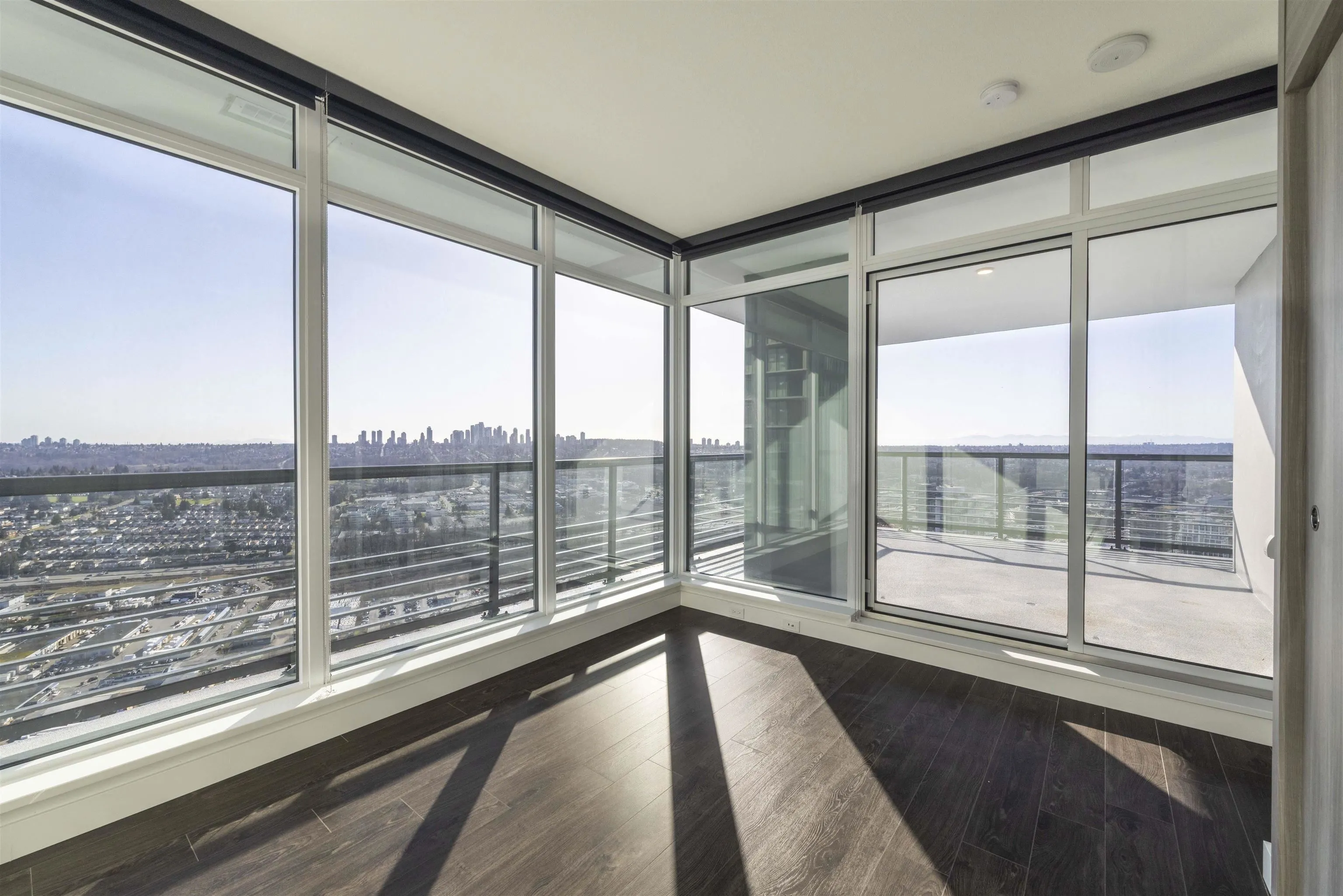 4502 4730 Lougheed Highway