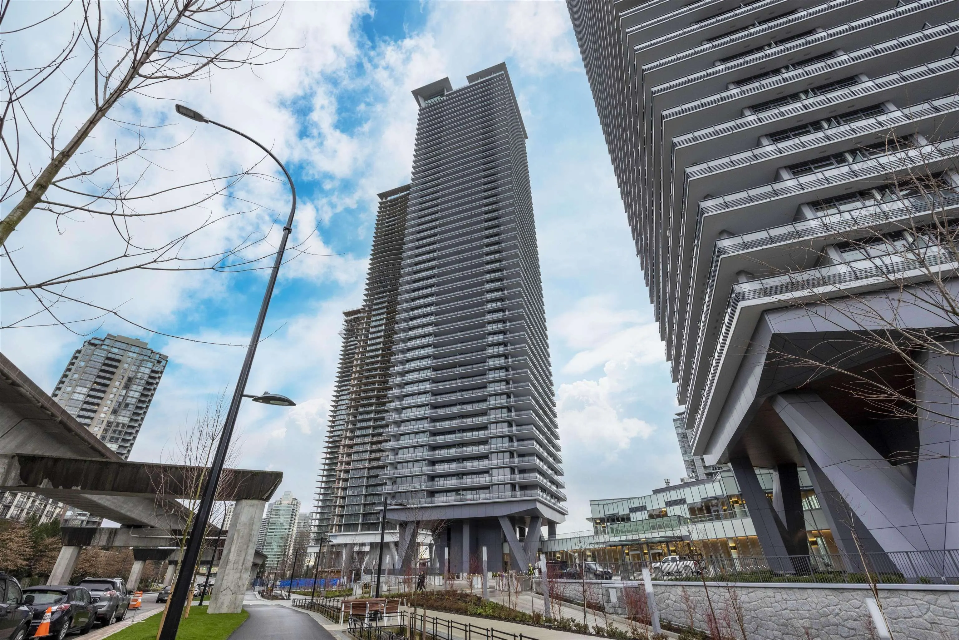 4502 4730 Lougheed Highway