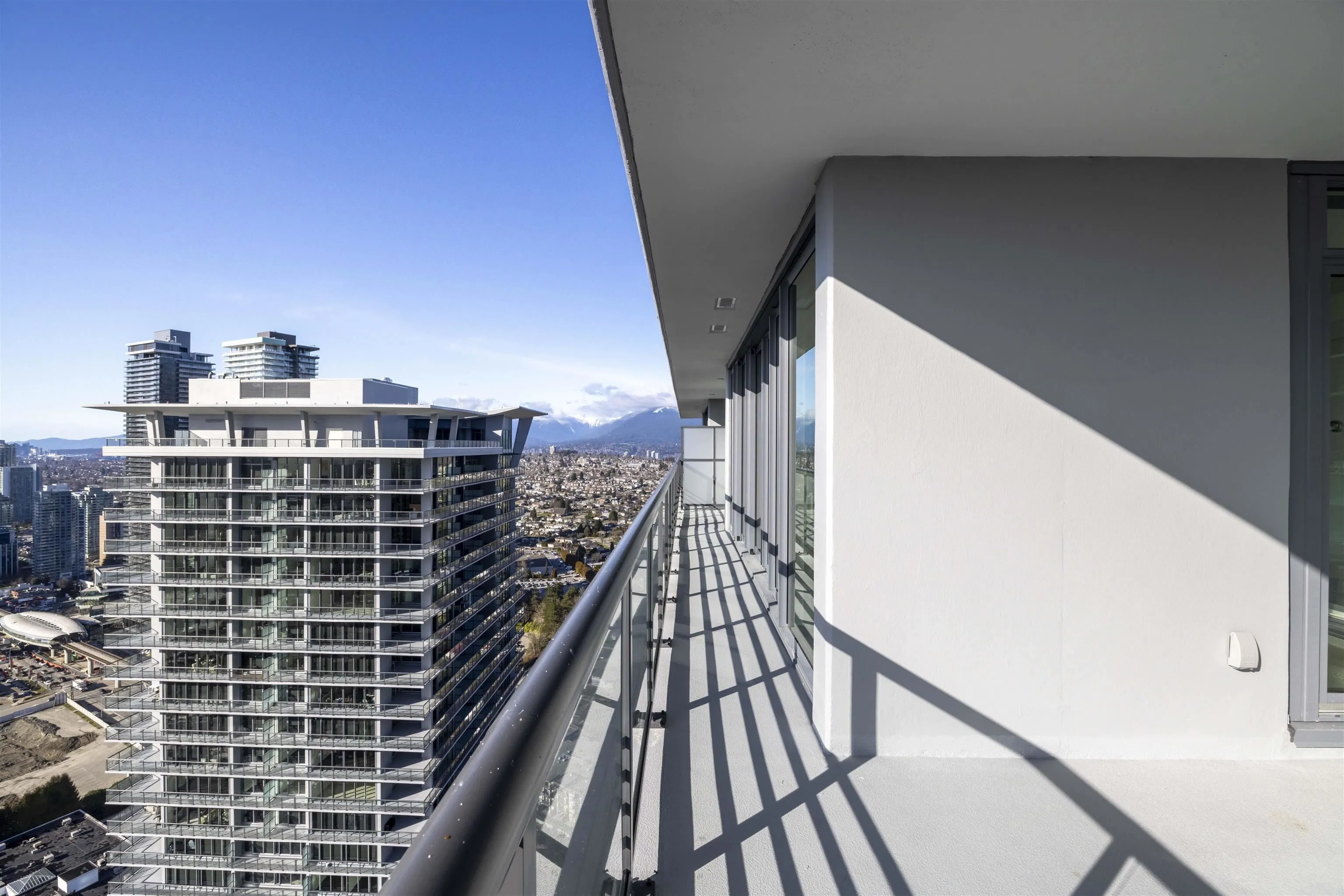 4502 4730 Lougheed Highway