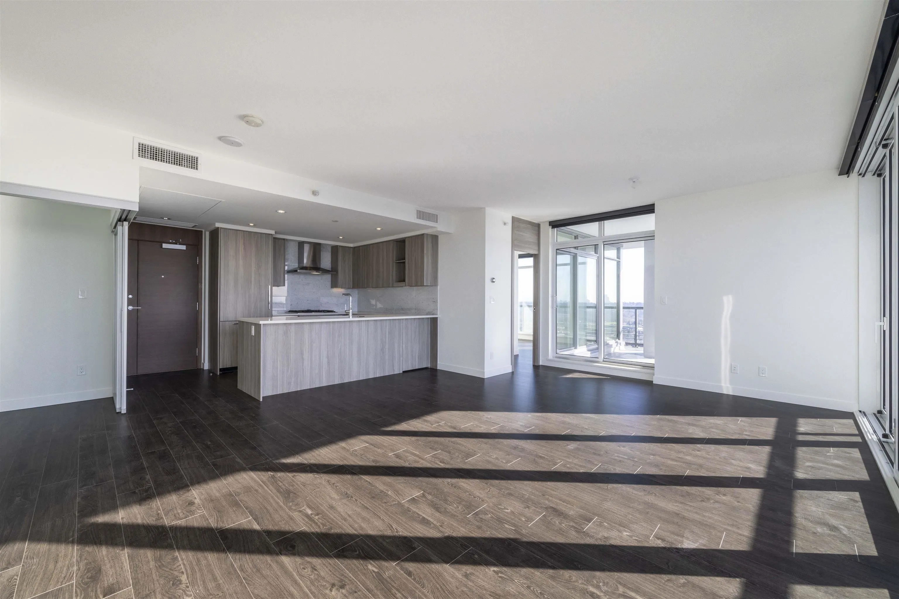 4502 4730 Lougheed Highway