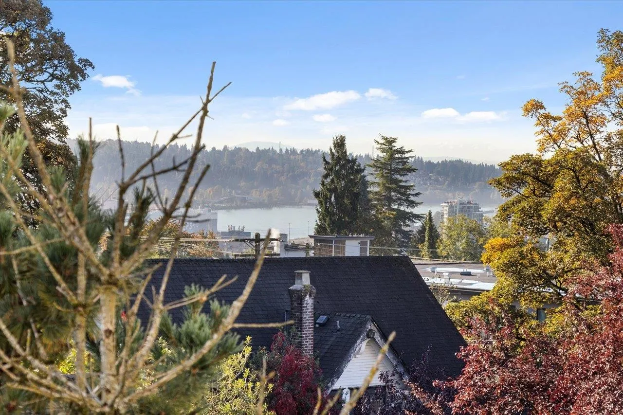 402 610 Brantford Street