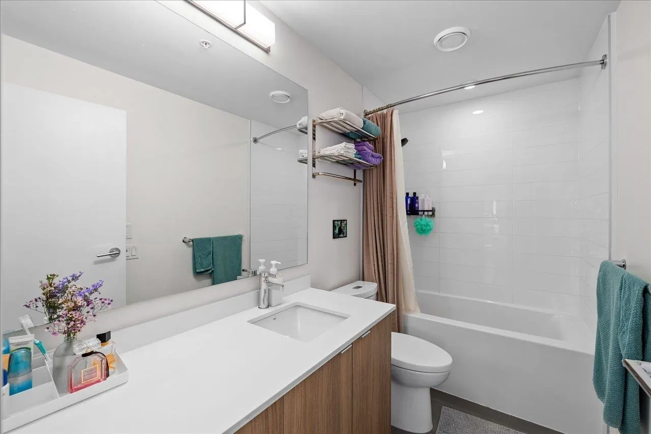 402 610 Brantford Street