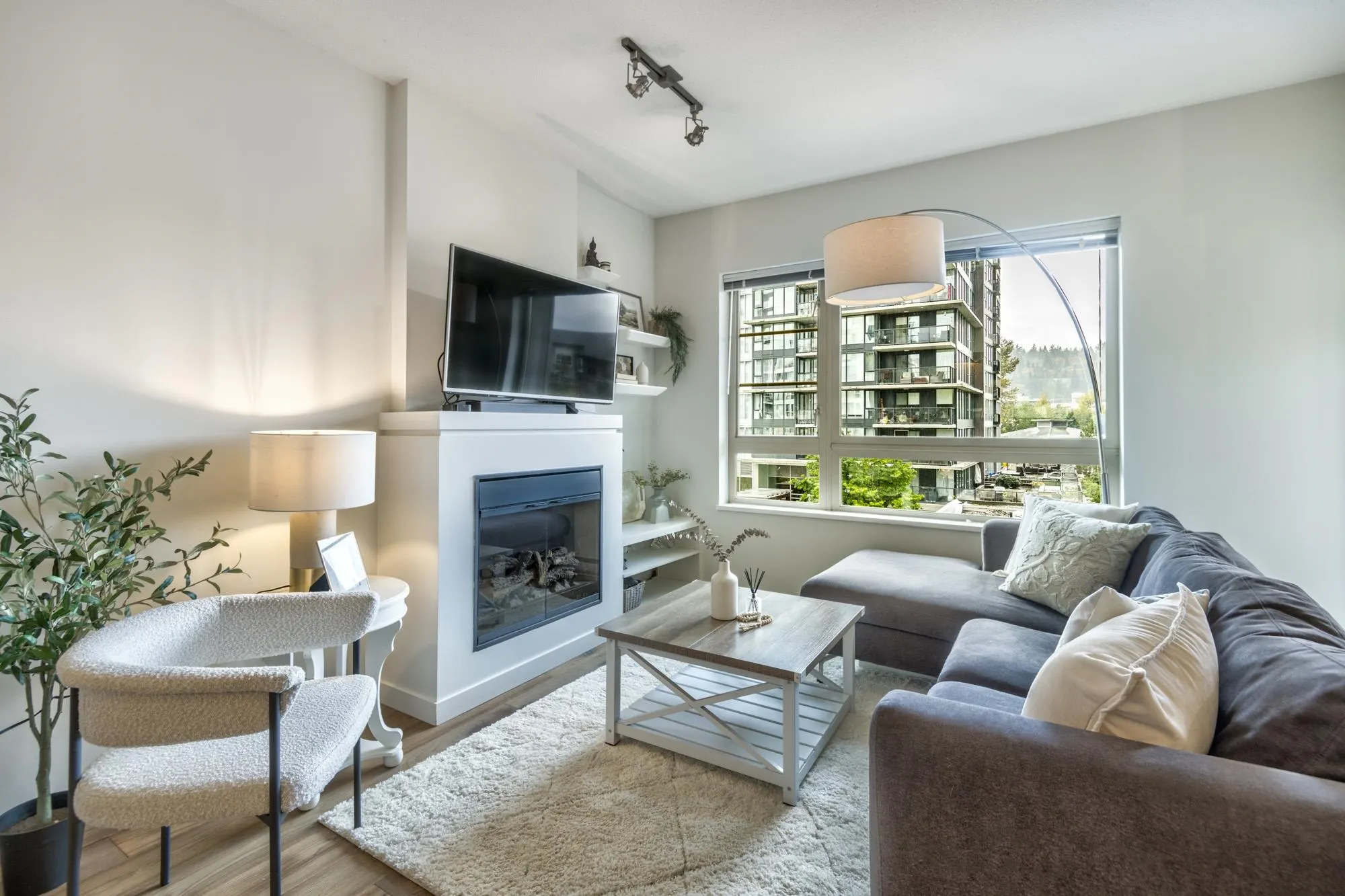410 701 Klahanie Drive