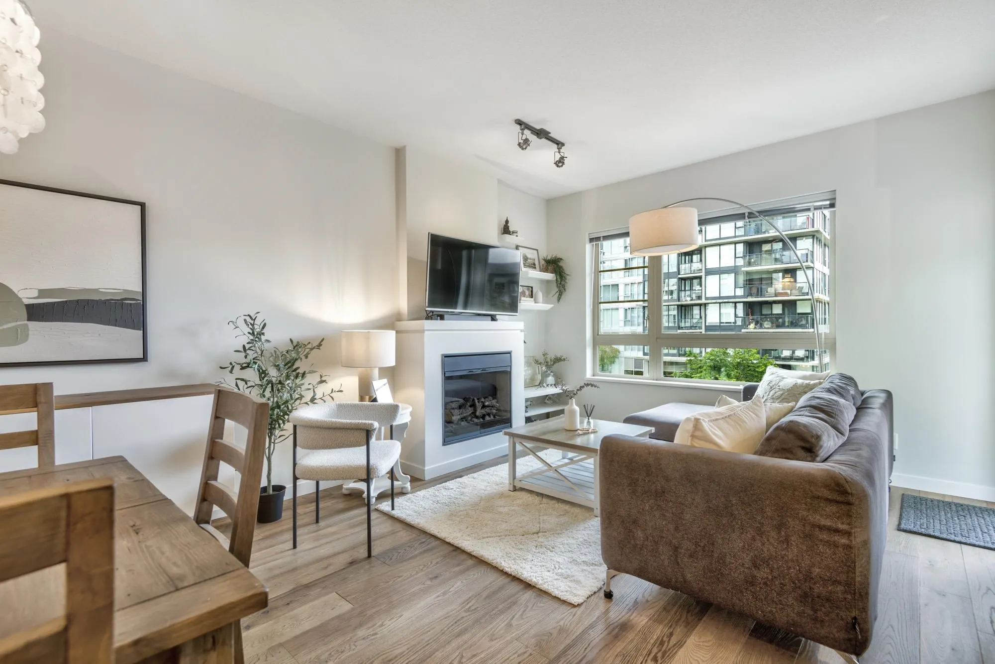 410 701 Klahanie Drive
