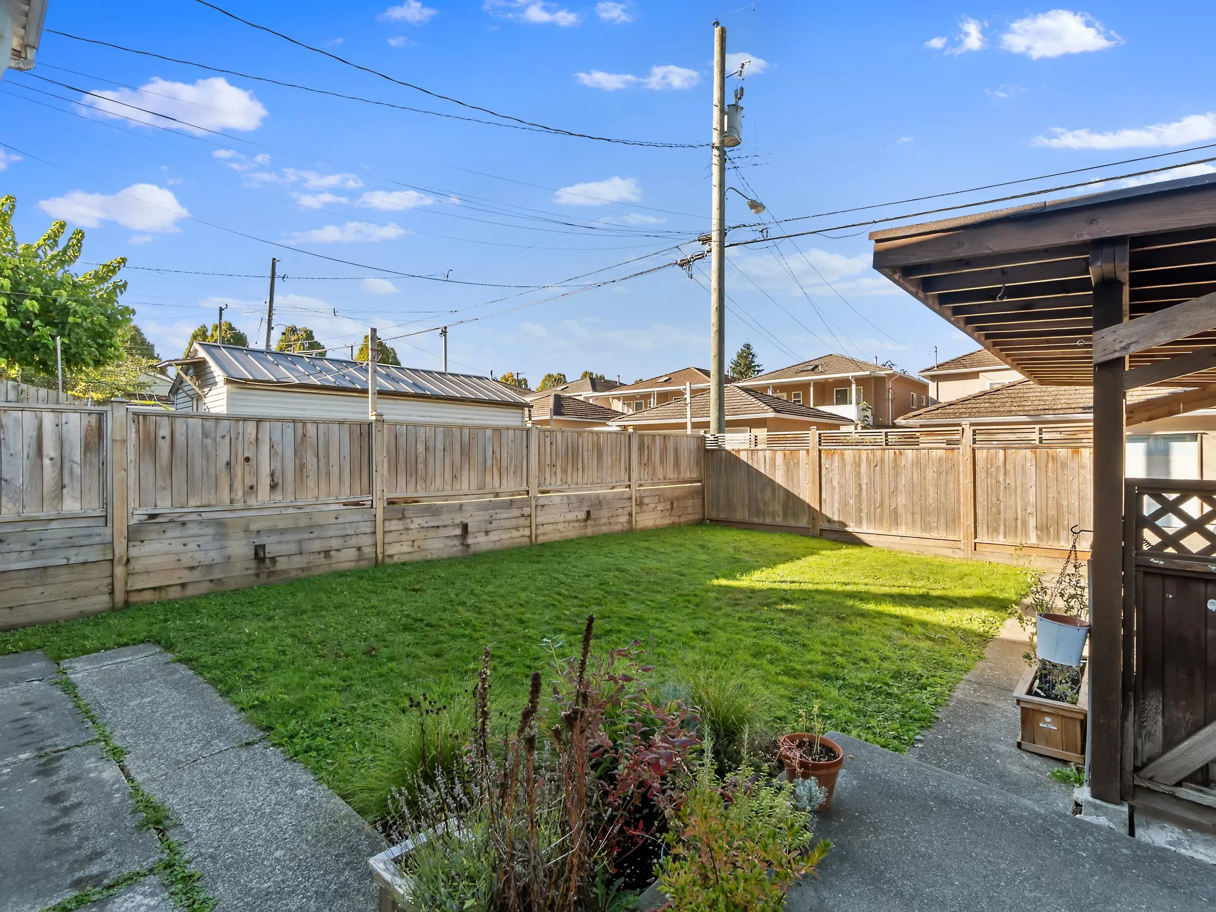 4833 Henry Street