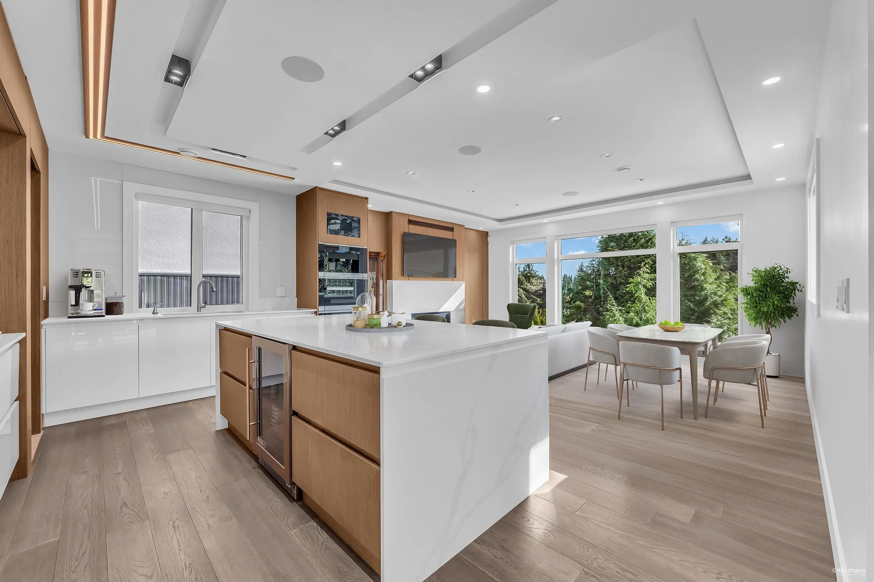 4399 Highland Boulevard