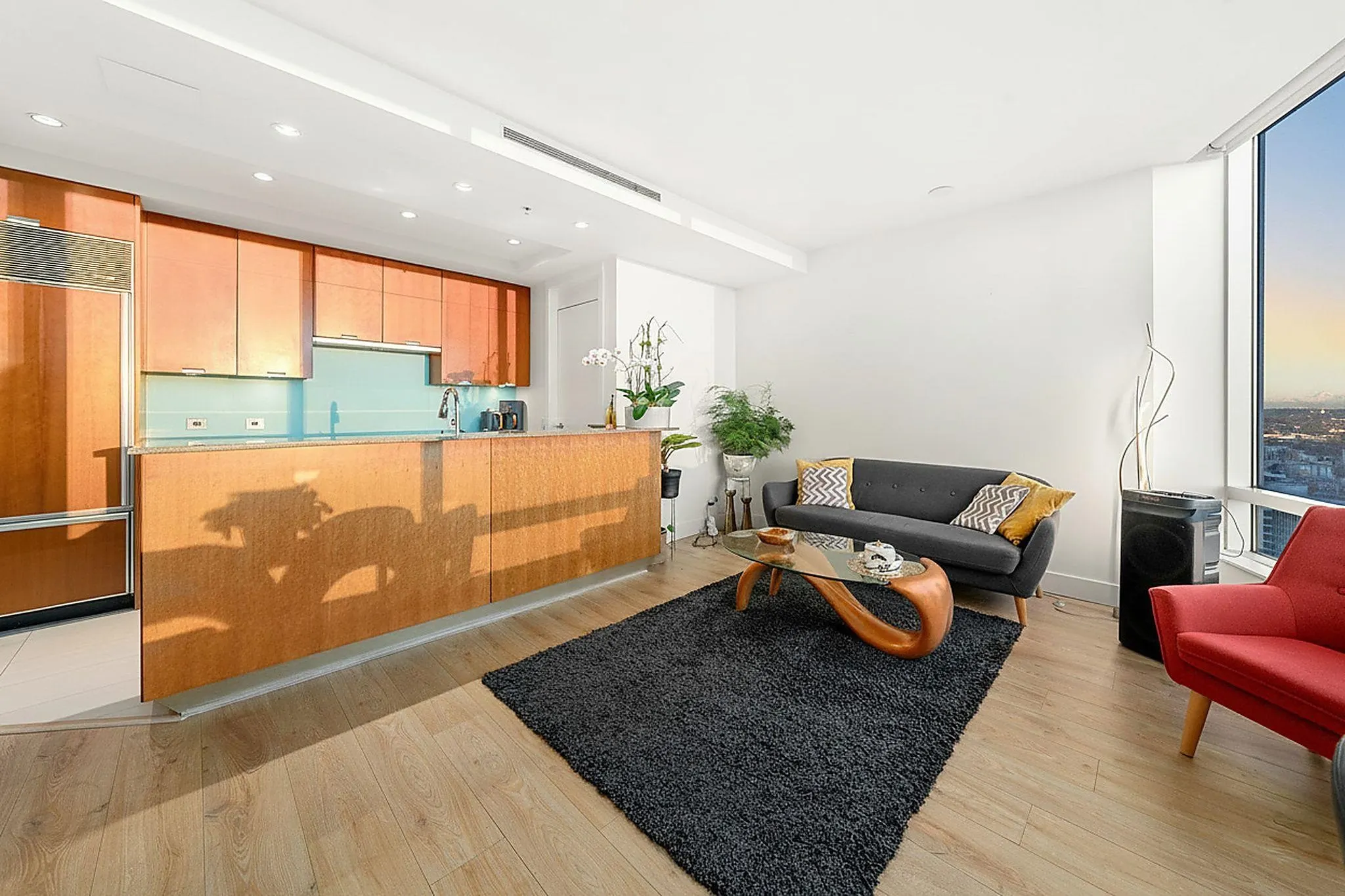 4006 1077 W Cordova Street