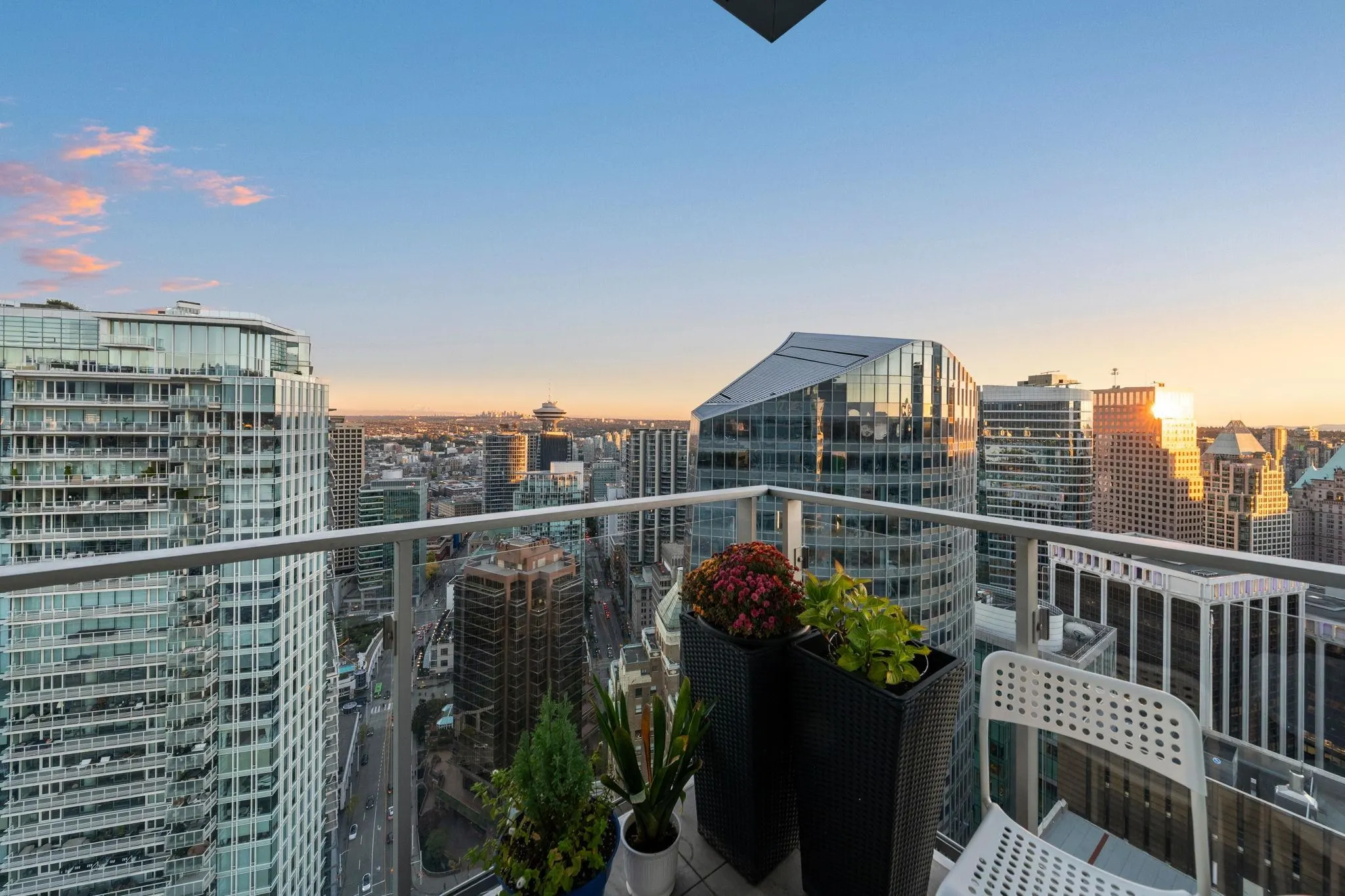 4006 1077 W Cordova Street