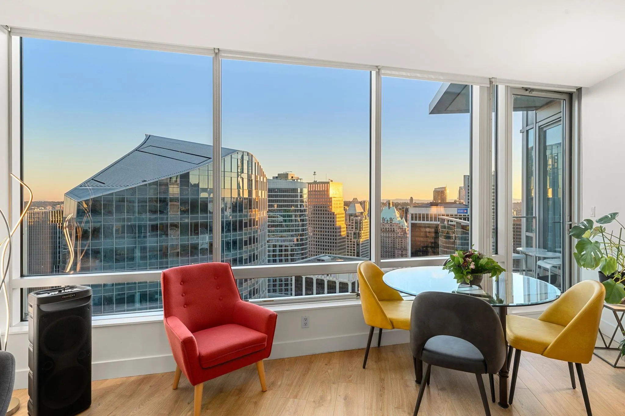 4006 1077 W Cordova Street