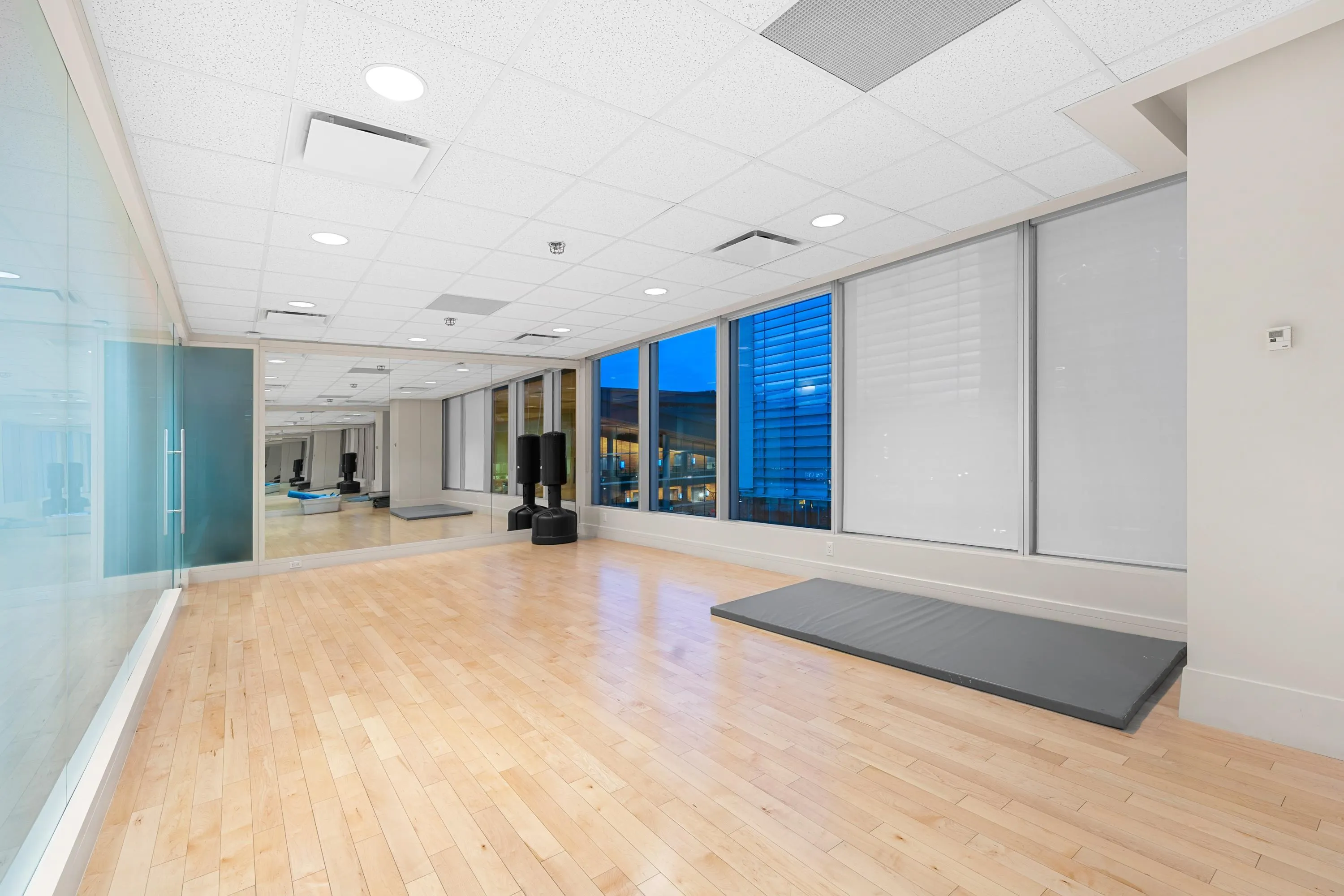 4006 1077 W Cordova Street