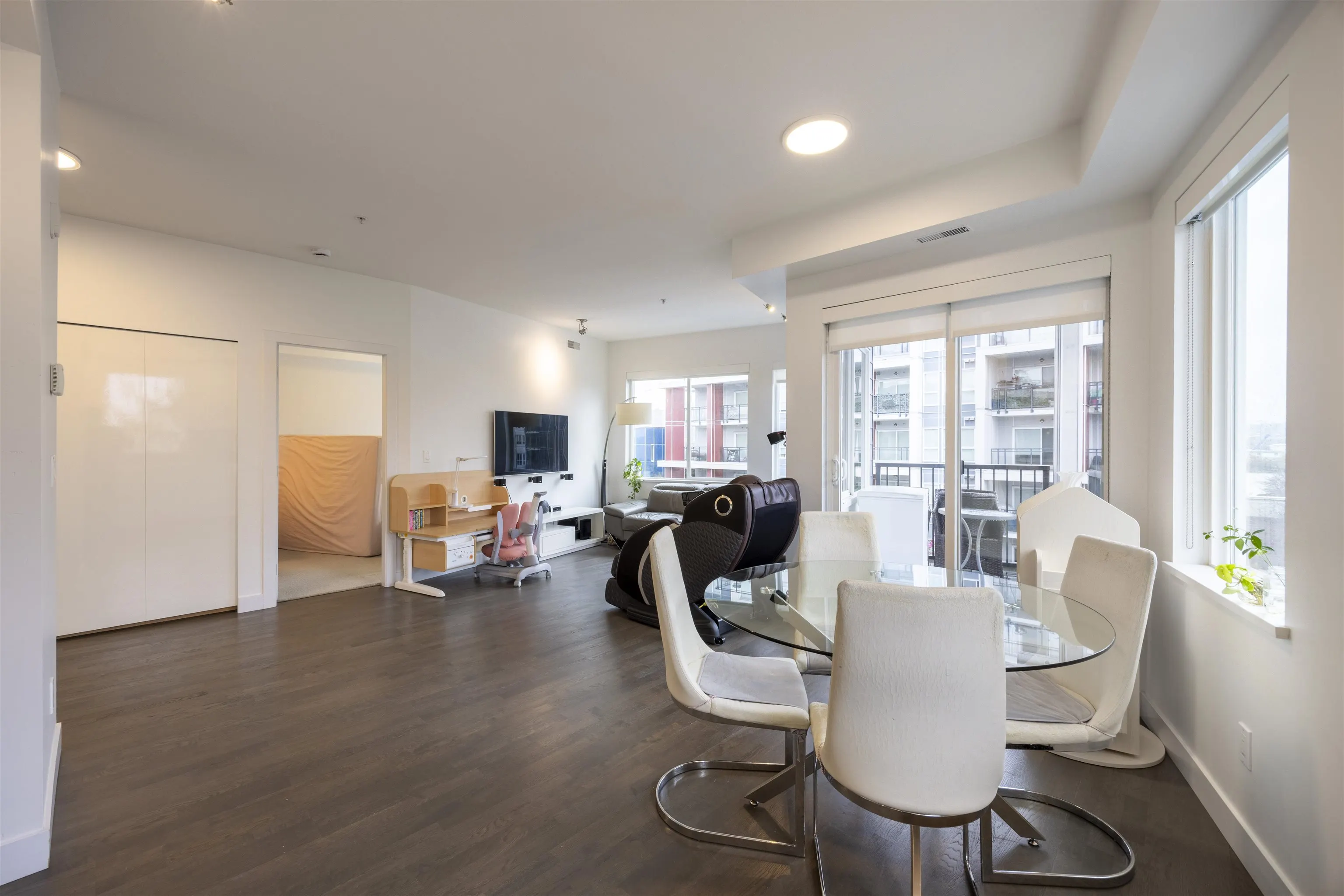 312 10011 River Drive