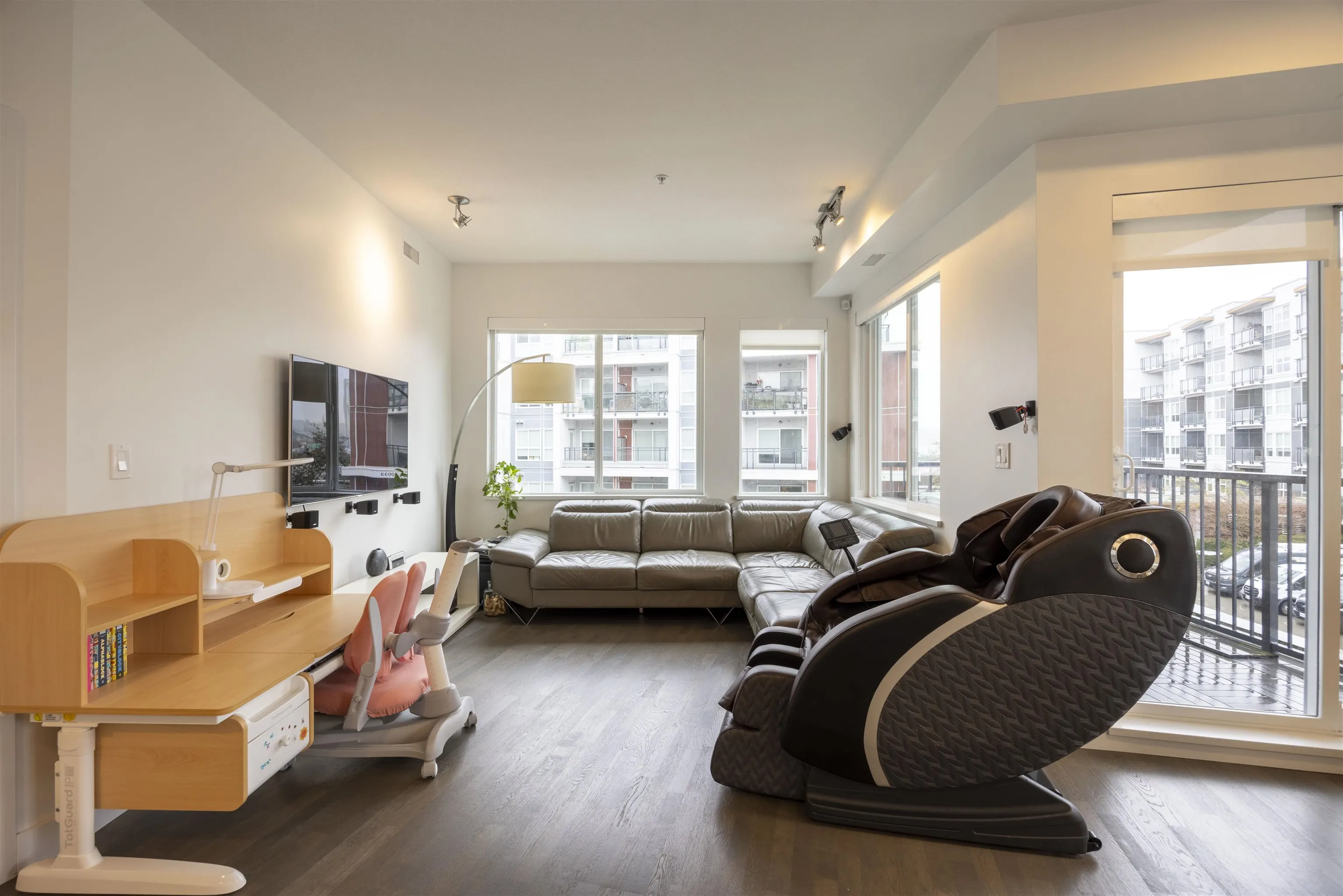 312 10011 River Drive