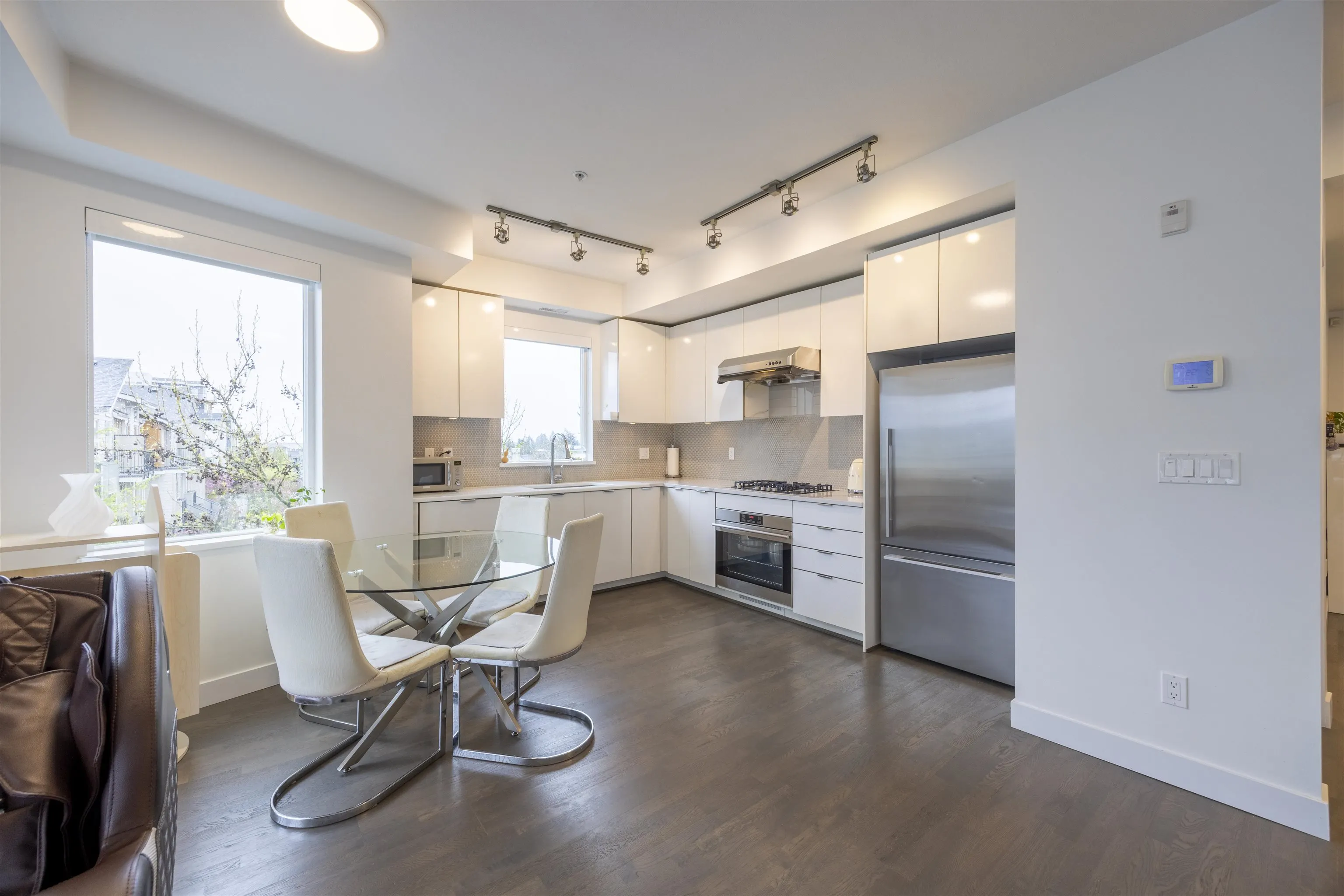 312 10011 River Drive