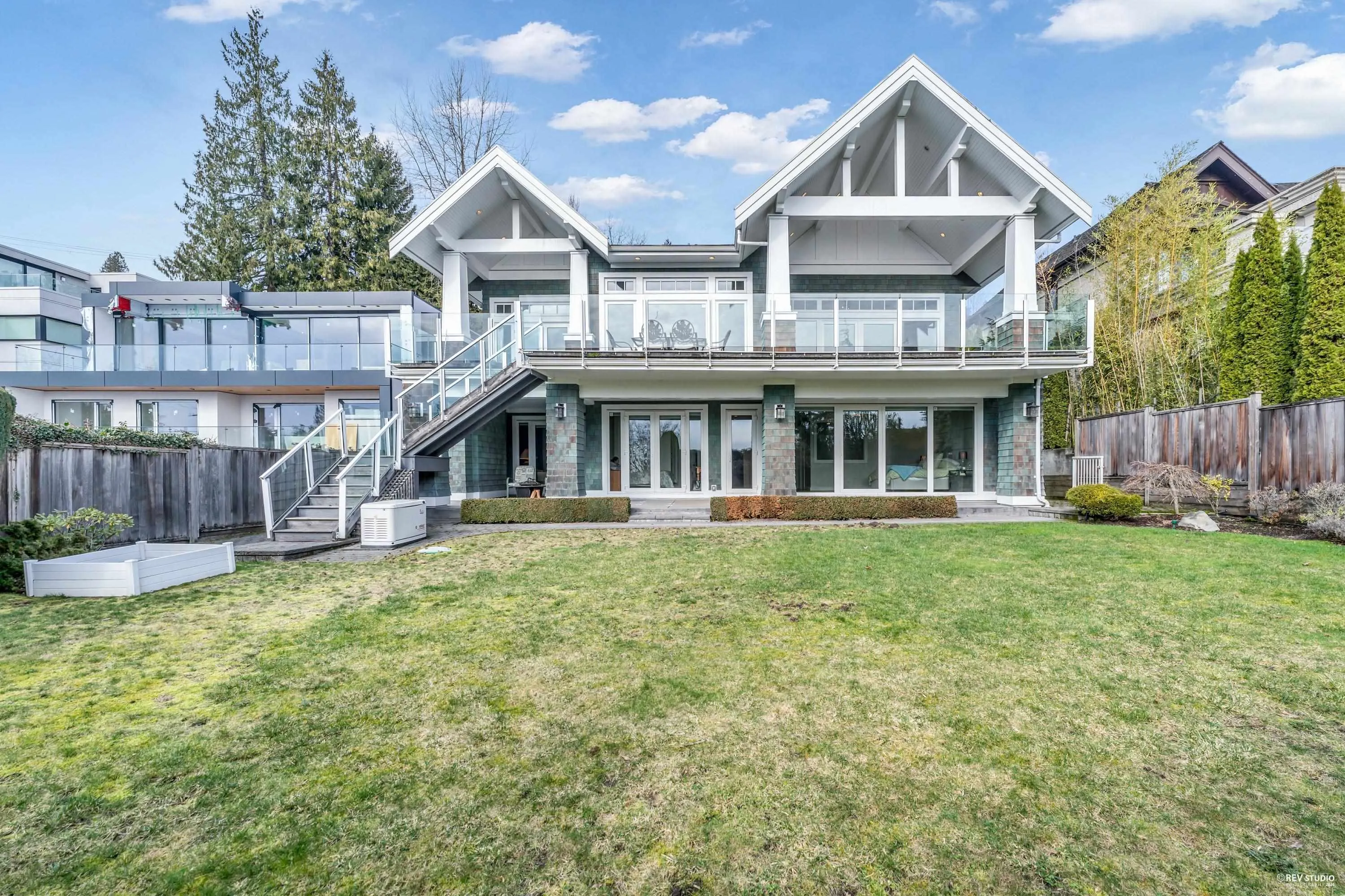 2478 Ottawa Avenue