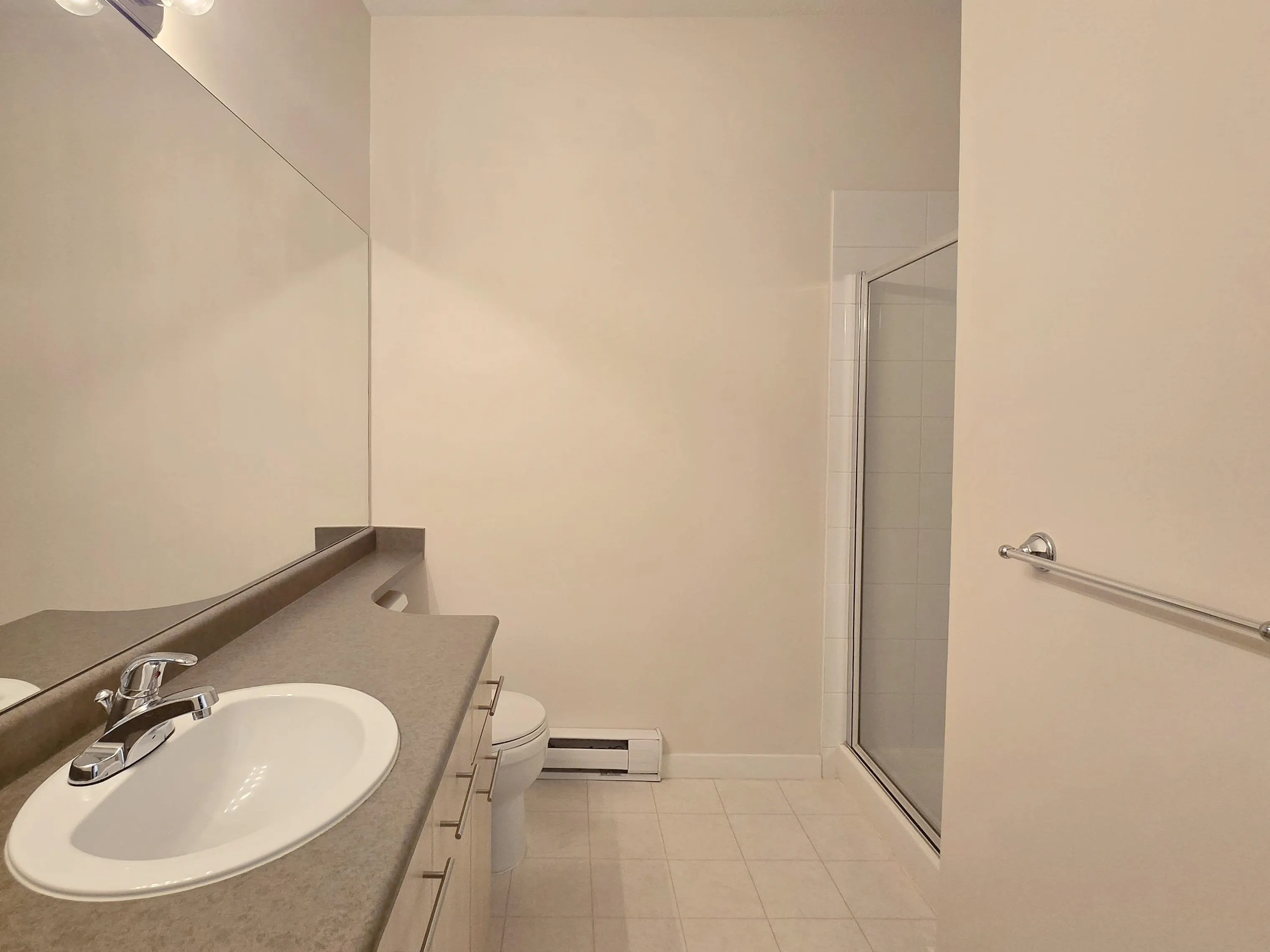 1427 5133 Garden City Road