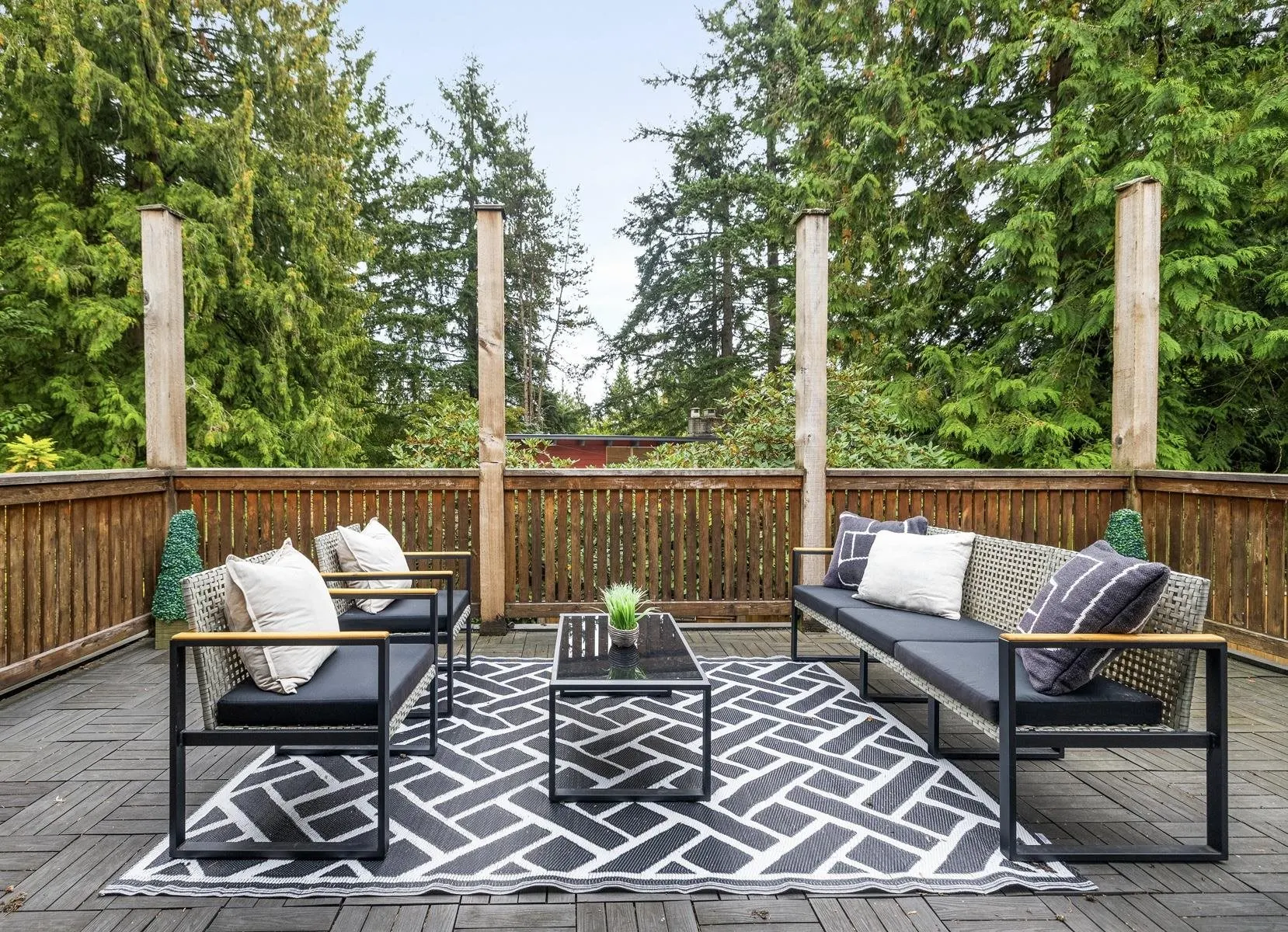 1561 Merlynn Crescent