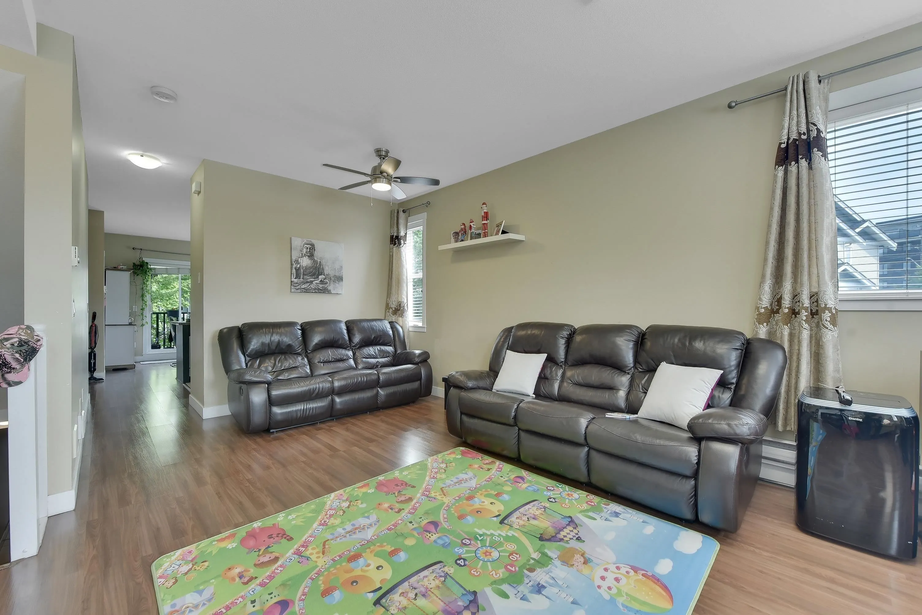 7 8676 158 Street
