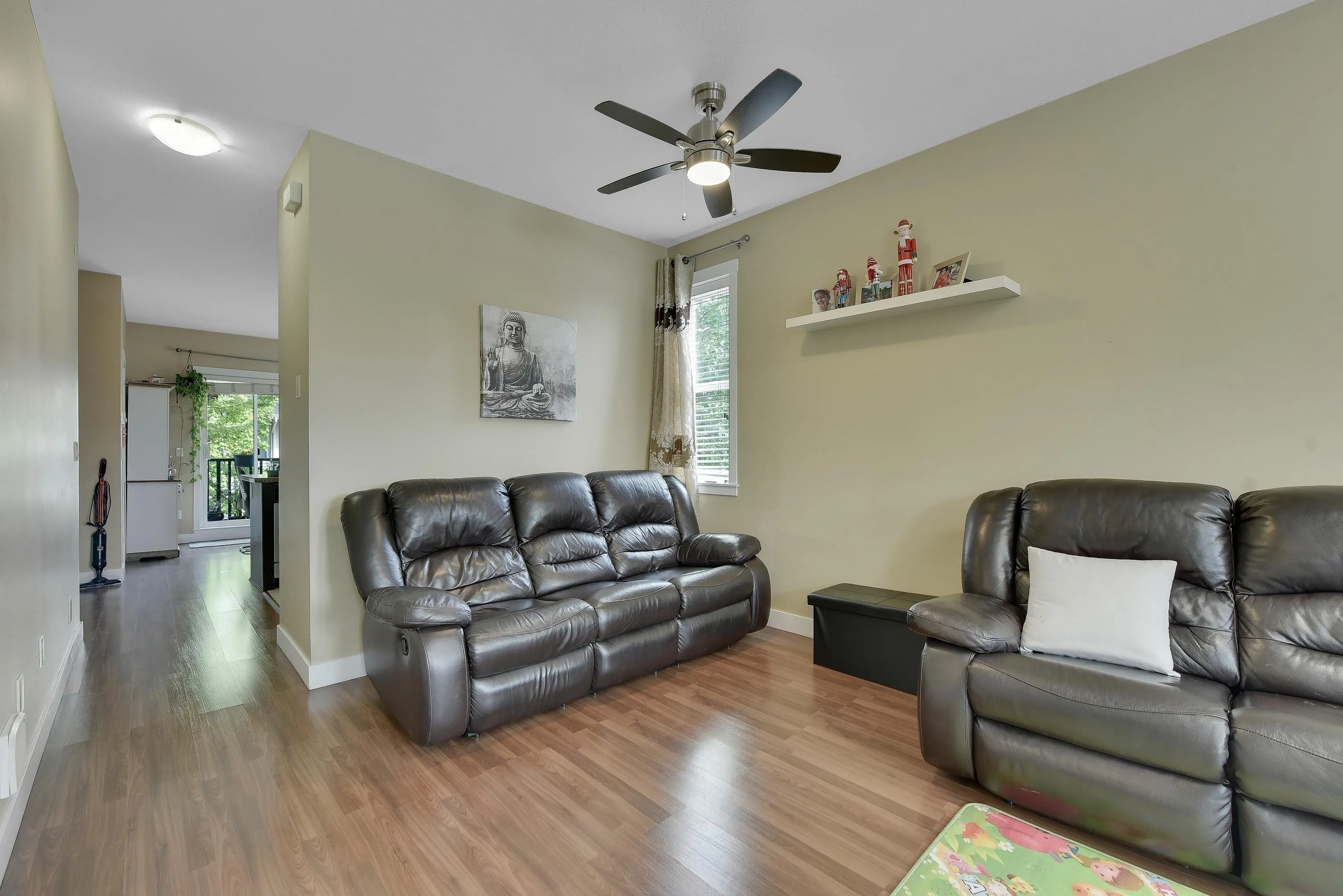 7 8676 158 Street