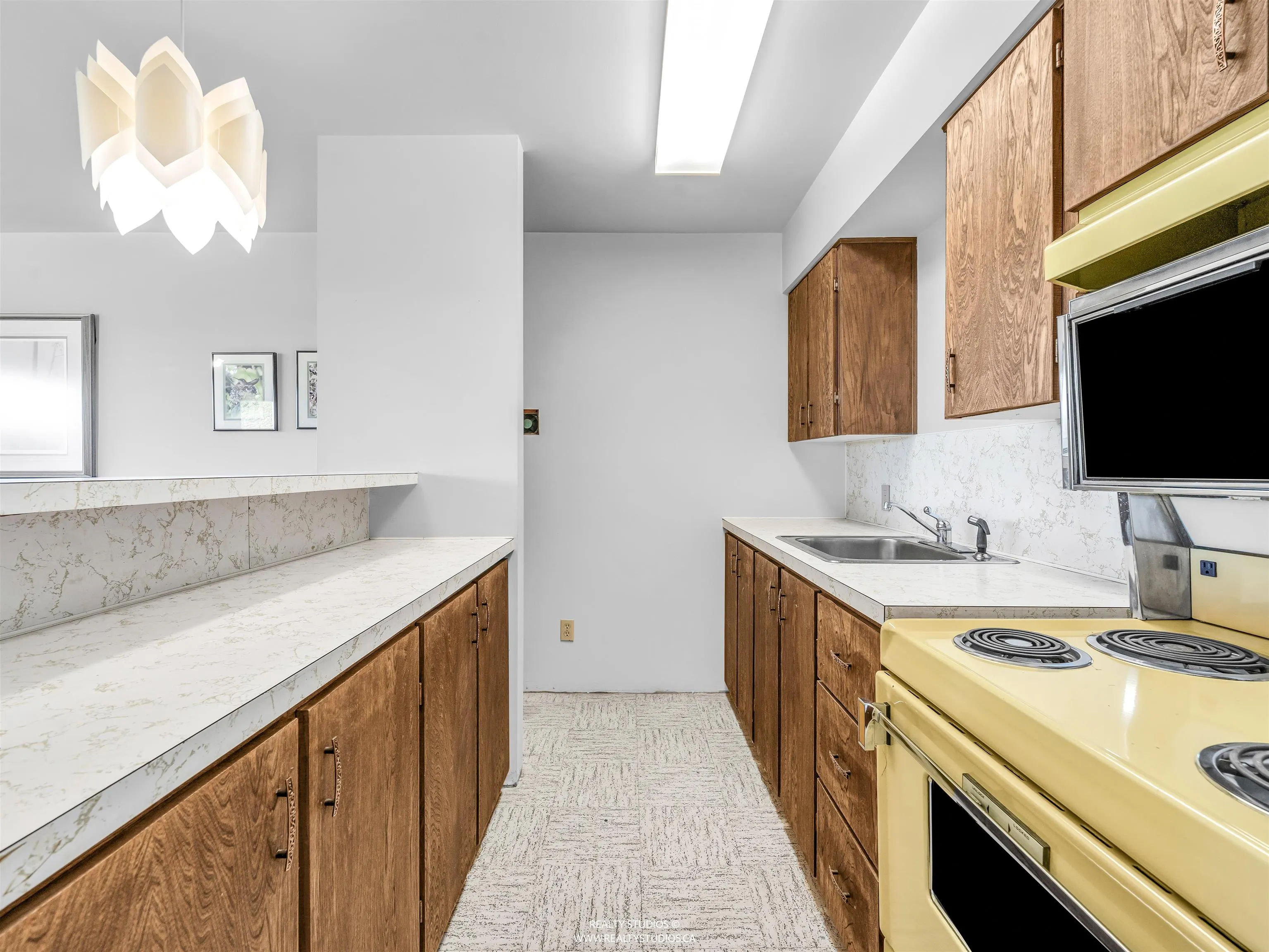 1331 Chartwell Drive